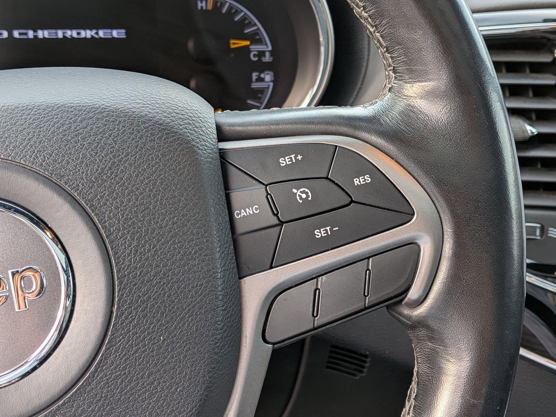 2020 Jeep Grand Cherokee Overland