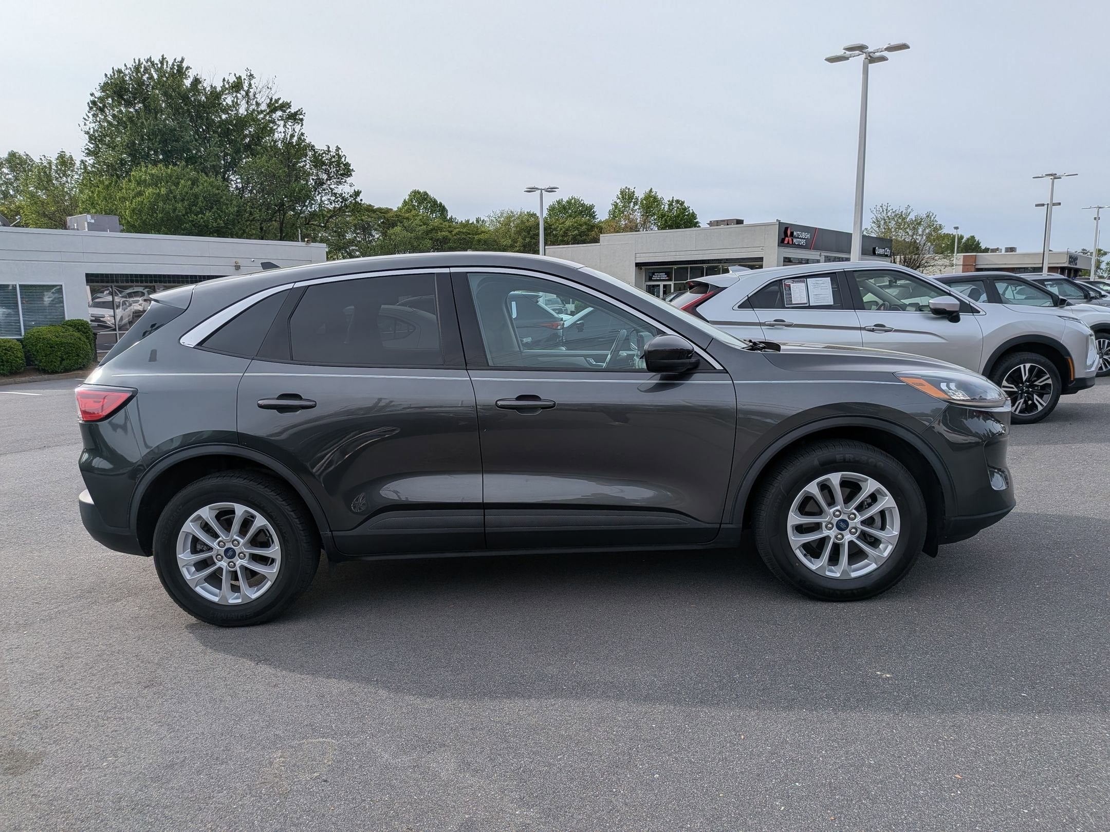 2020 Ford Escape SE