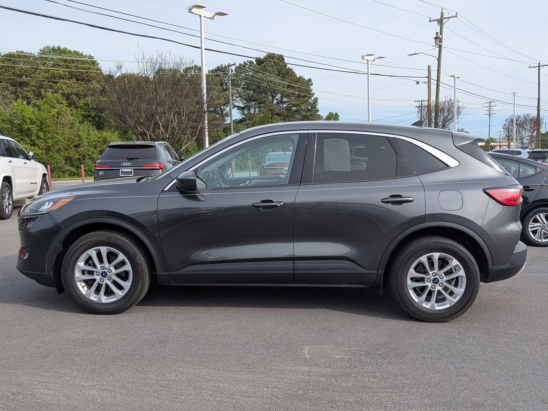 2020 Ford Escape SE