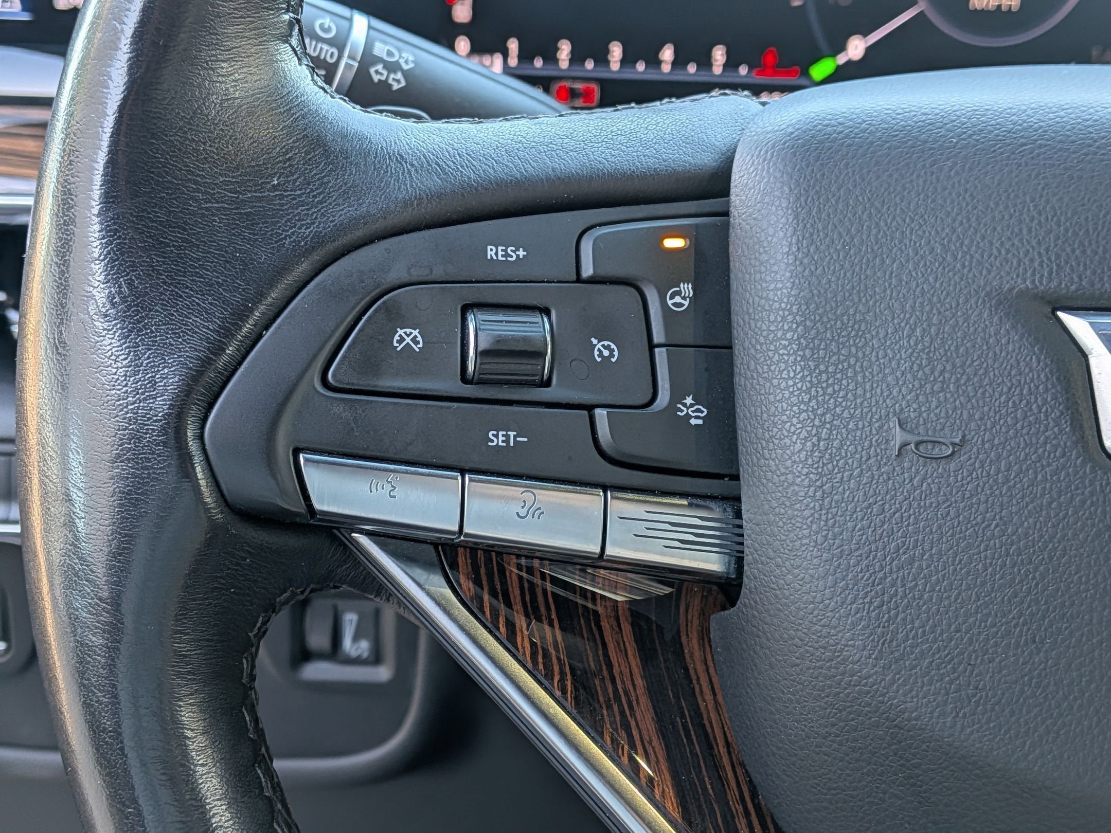 2022 Cadillac Escalade ESV Luxury