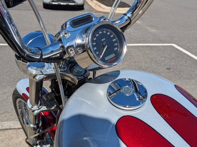 2005 Harley-Davidson Sportster 1200 Custom Base