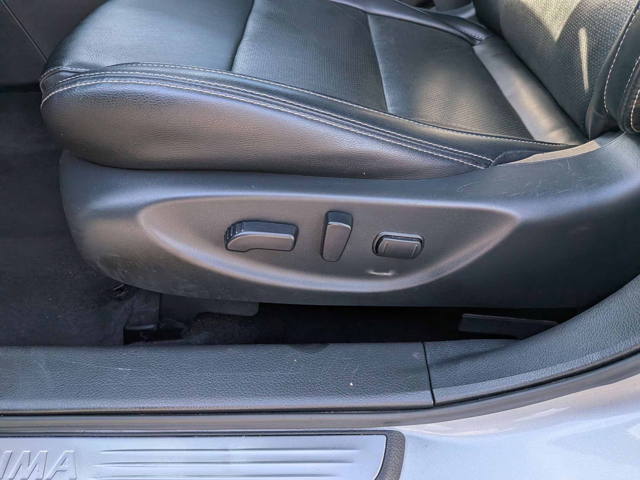 2023 Nissan Maxima SV