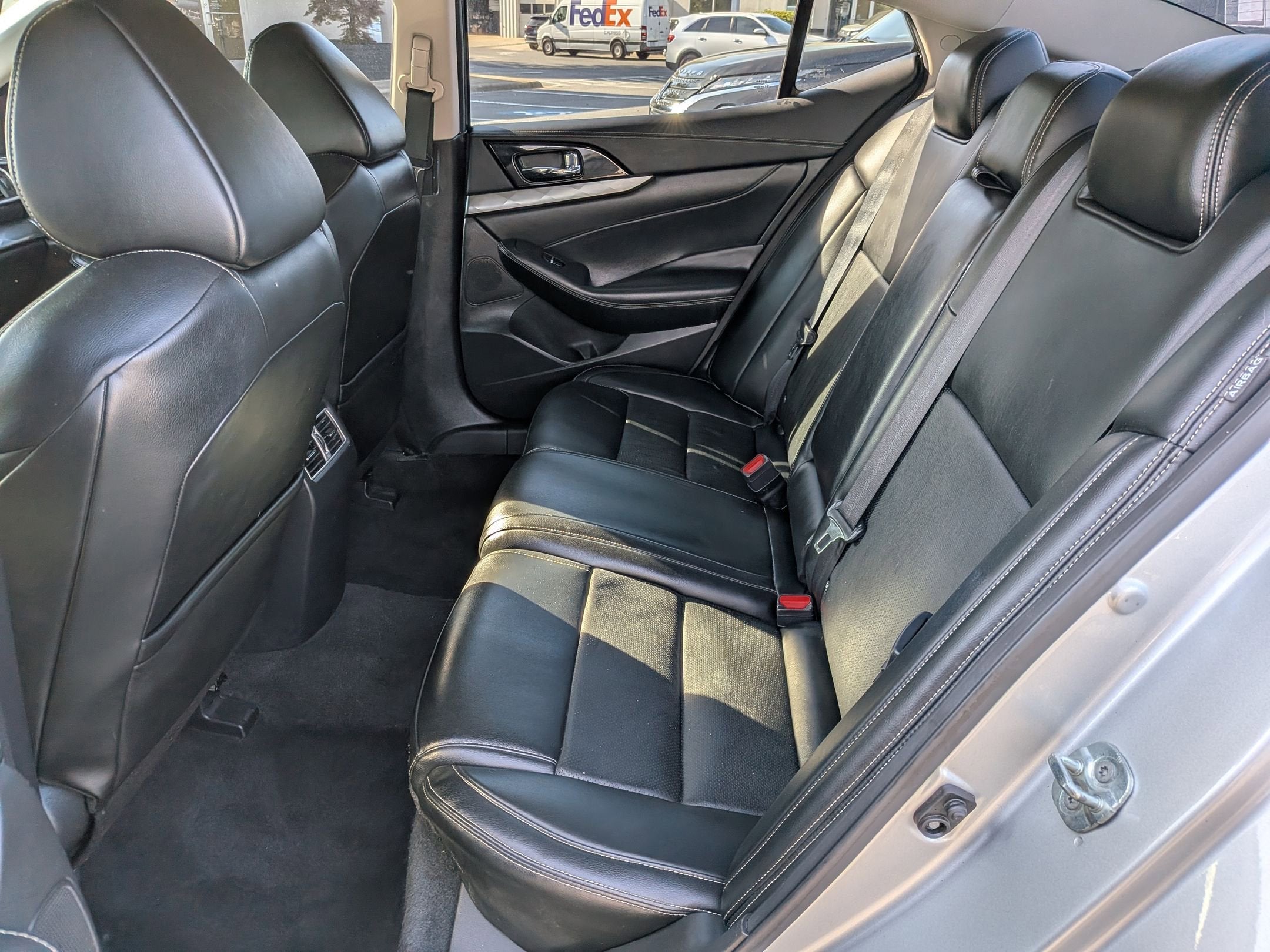 2023 Nissan Maxima SV
