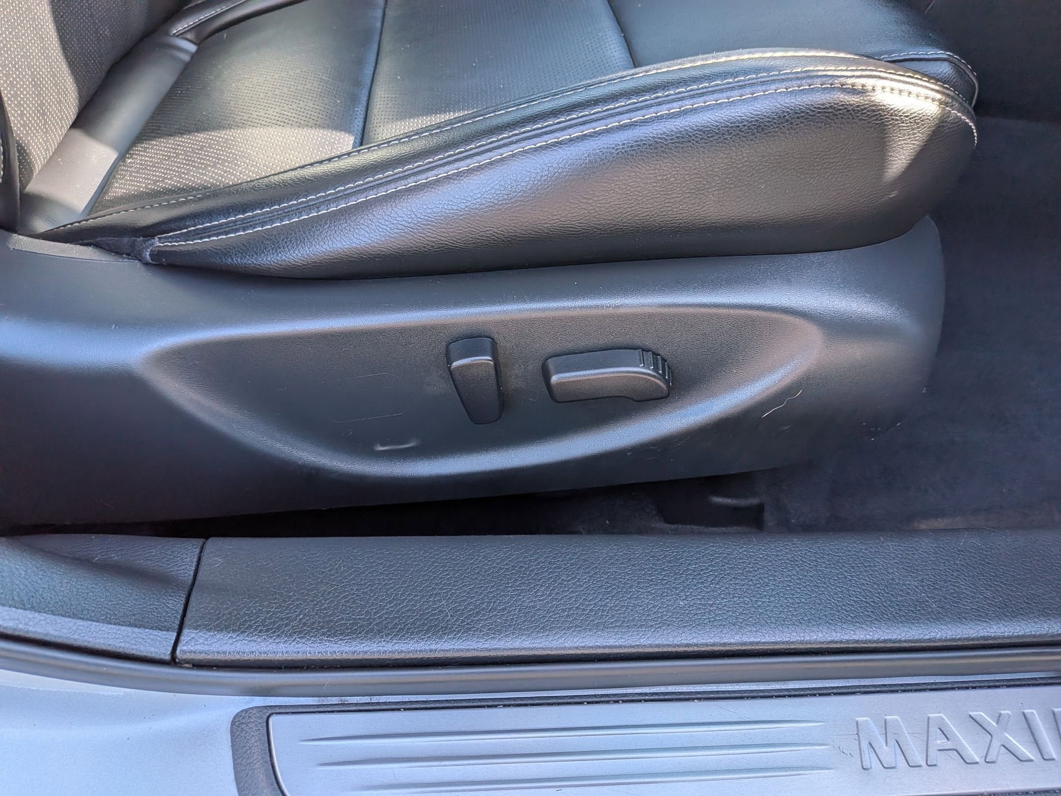 2023 Nissan Maxima SV
