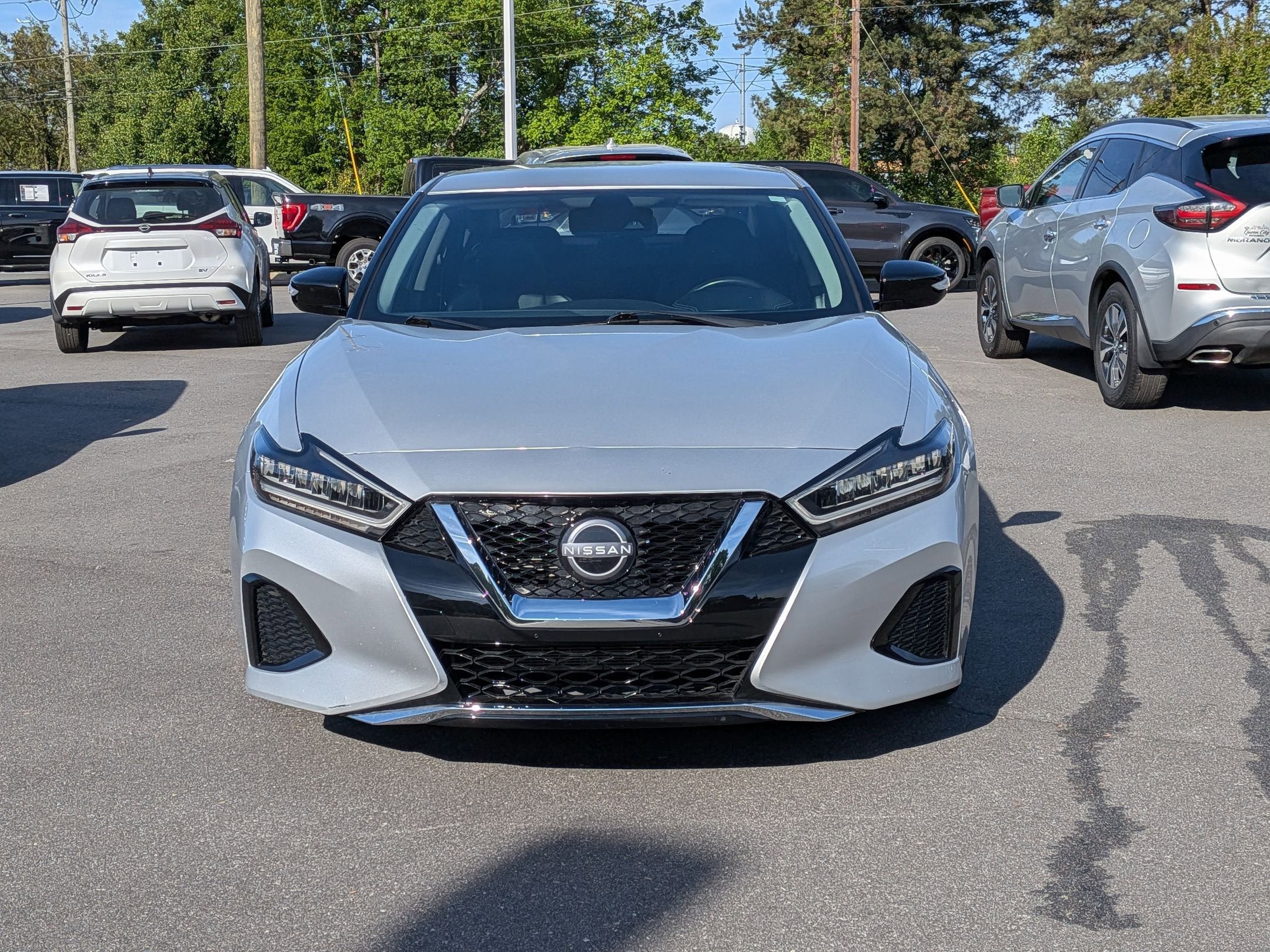 2023 Nissan Maxima SV