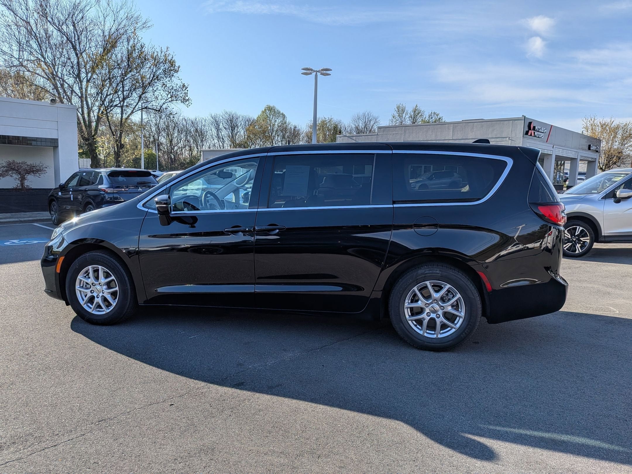 2024 Chrysler Pacifica Touring L