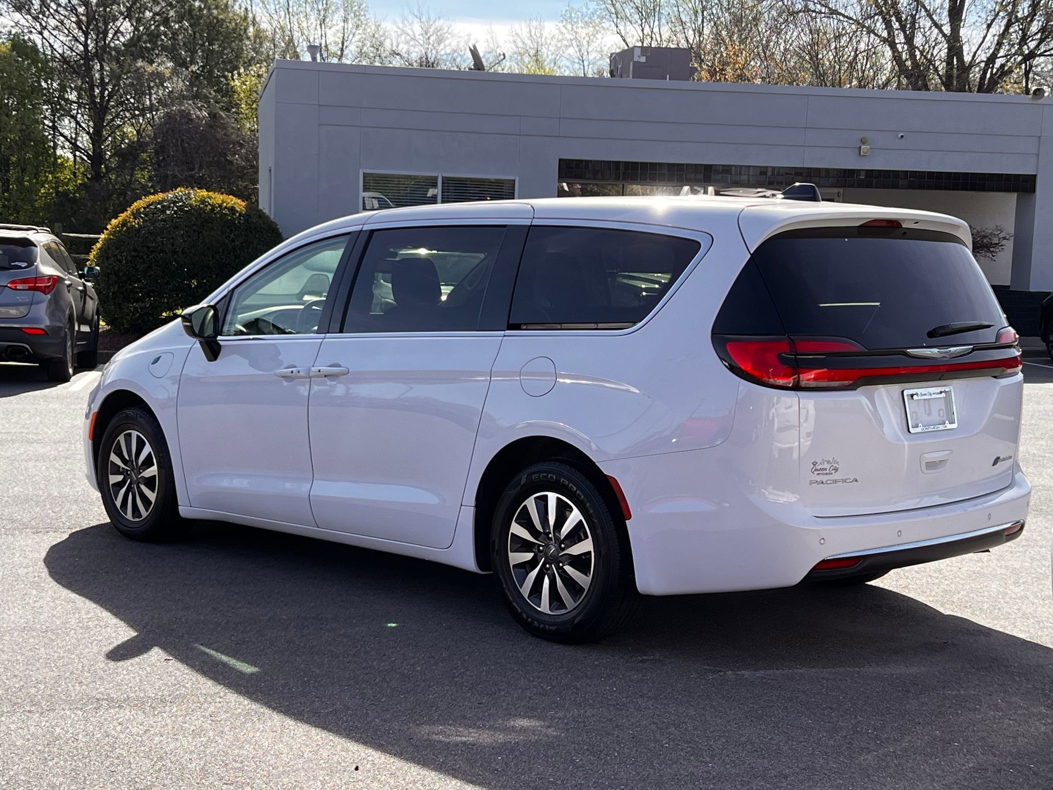 2024 Chrysler Pacifica Hybrid Select