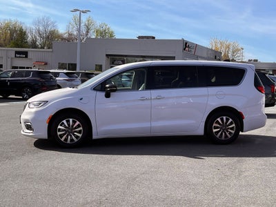 2024 Chrysler Pacifica Hybrid Select
