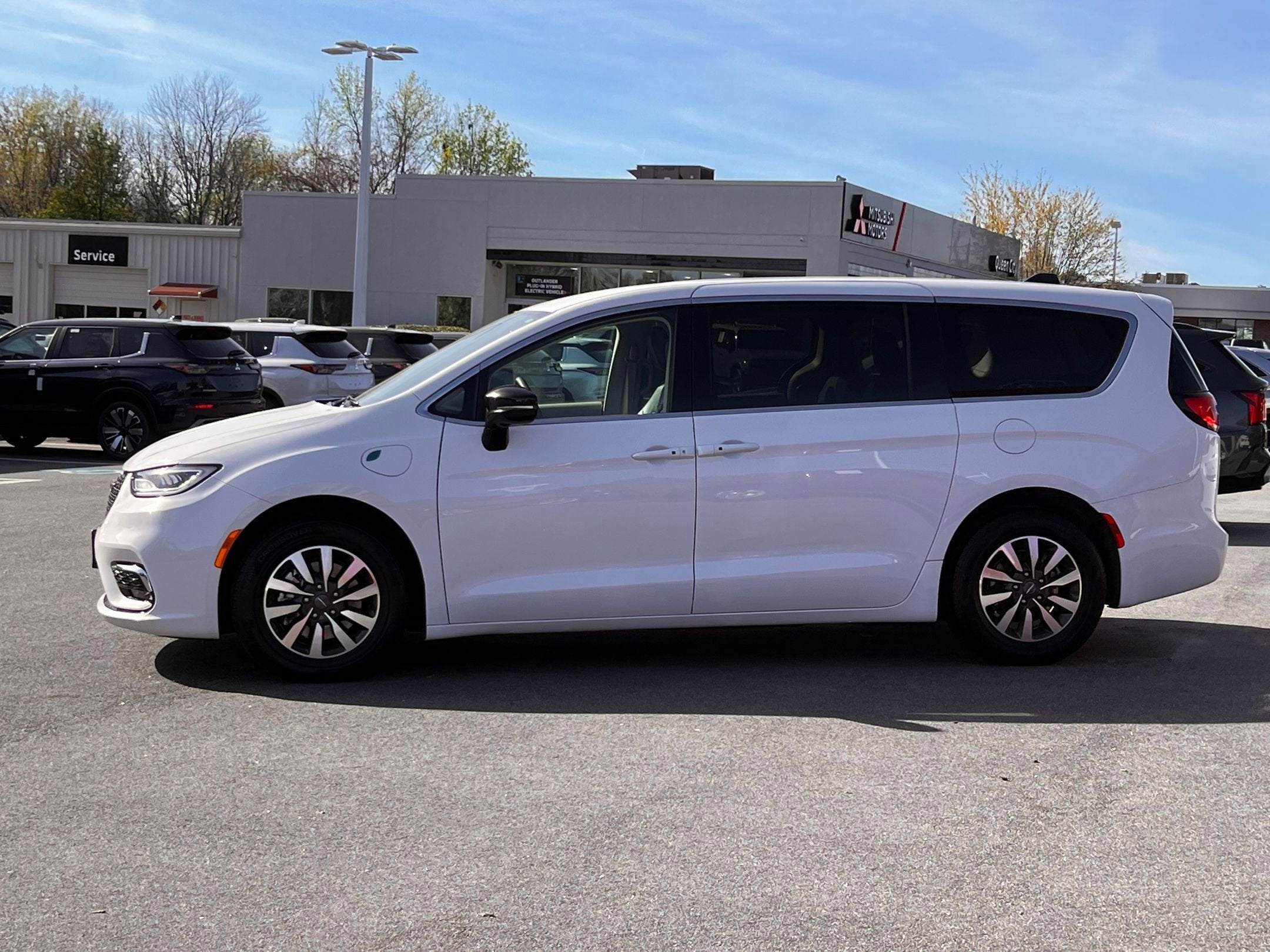2024 Chrysler Pacifica Hybrid Select