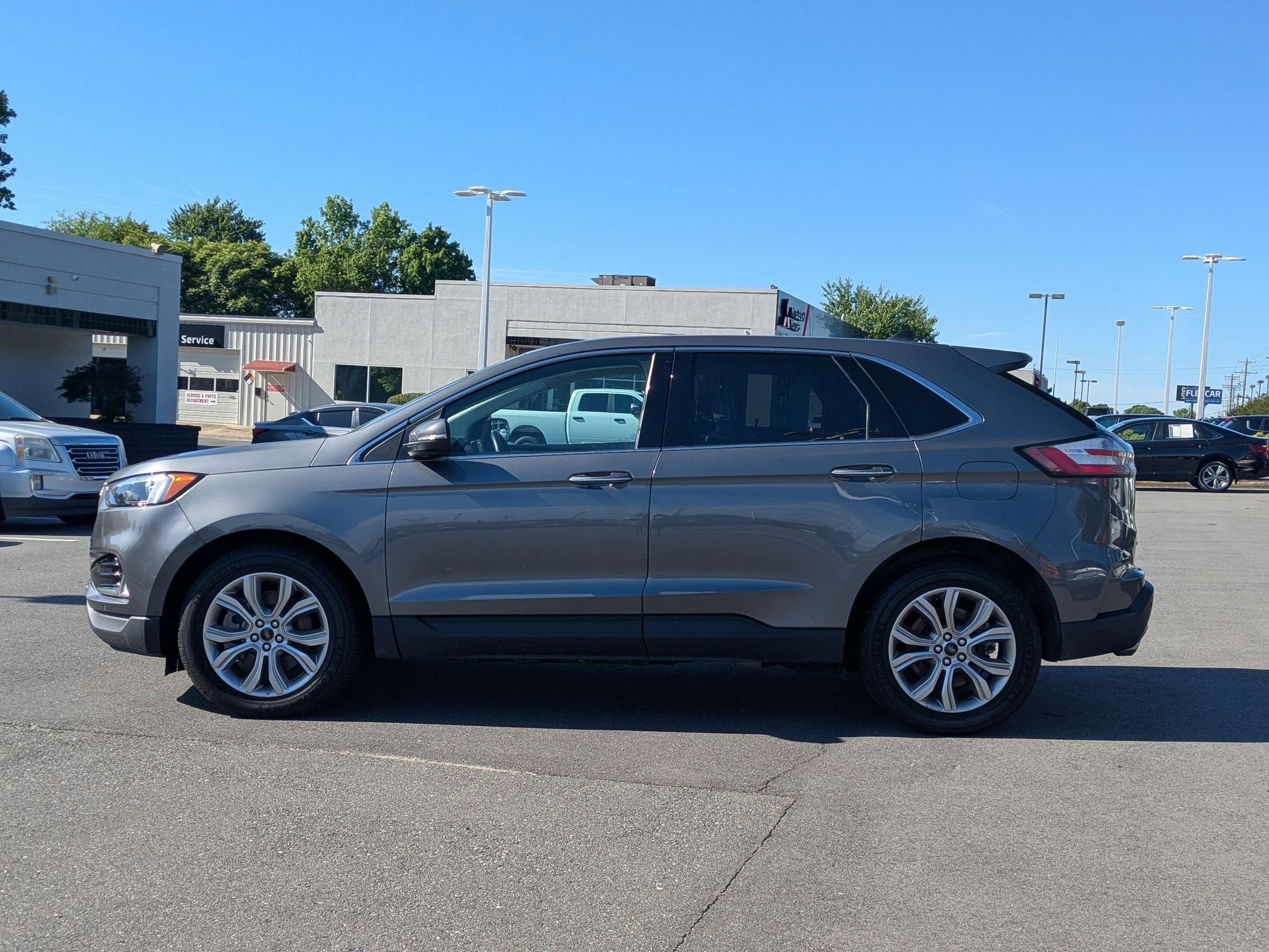 2023 Ford Edge Titanium
