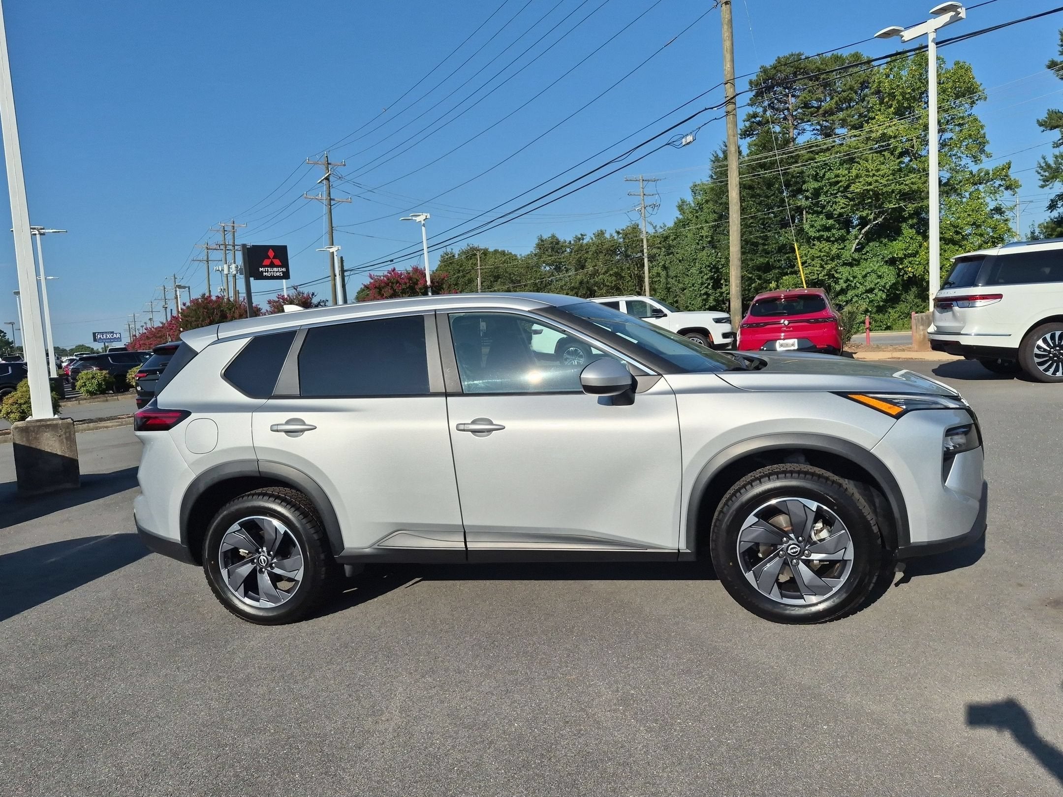 2024 Nissan Rogue SV