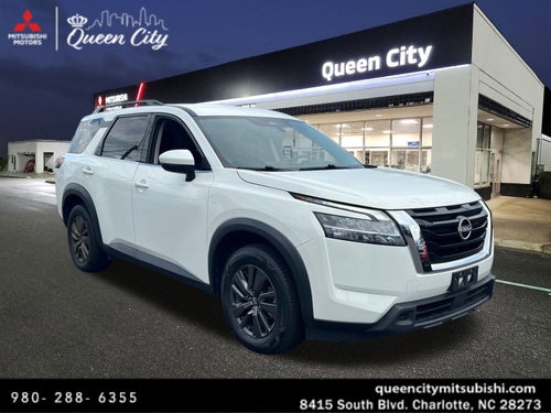 2022 Nissan Pathfinder SV