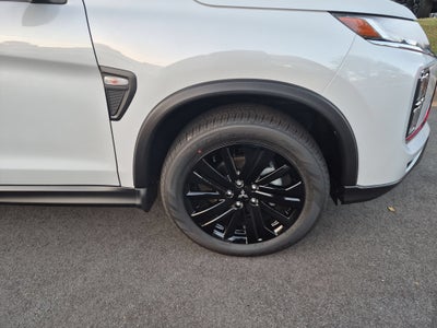 2027 Mitsubishi Outlander Sport LE