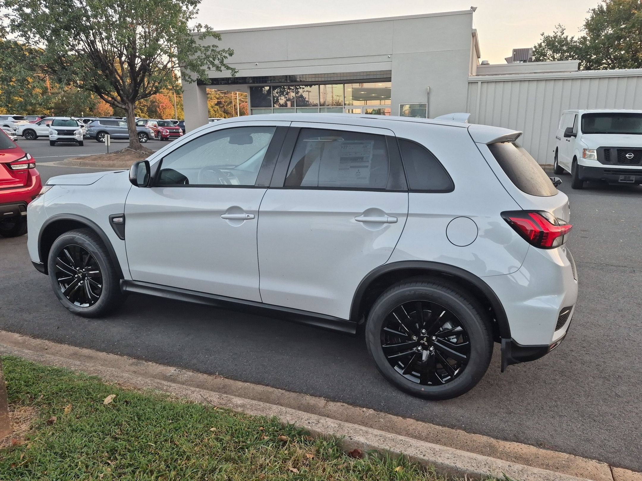 2027 Mitsubishi Outlander Sport LE