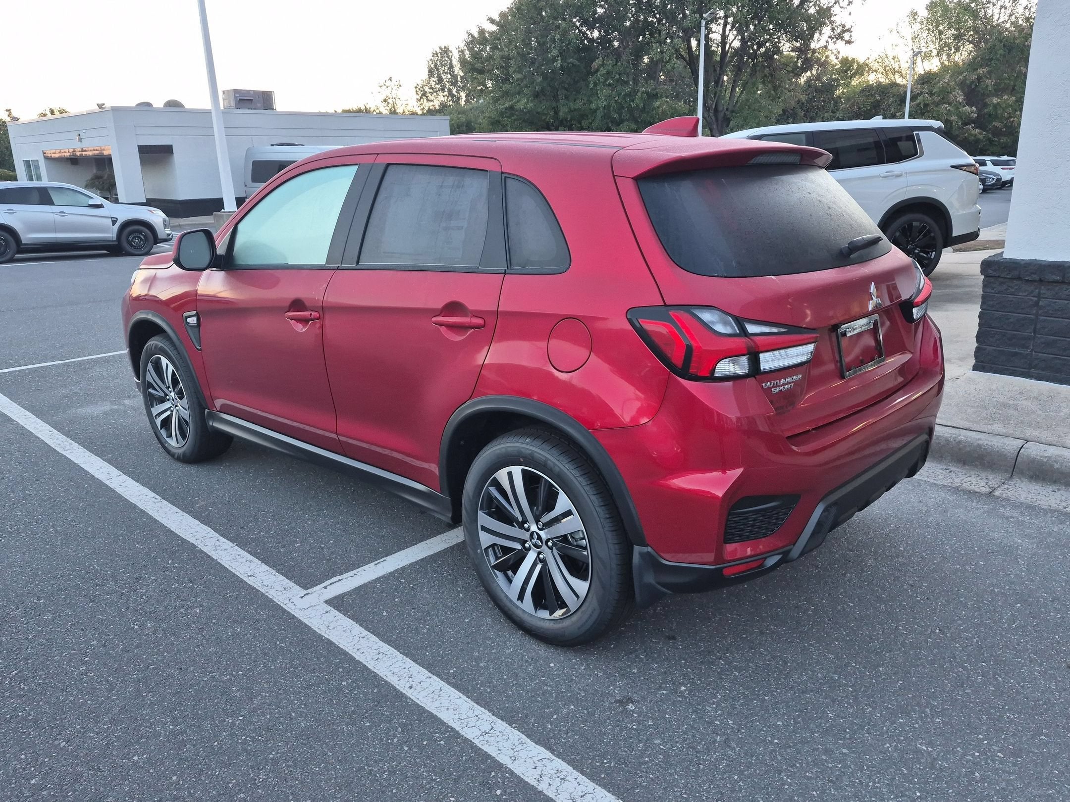 2027 Mitsubishi Outlander Sport ES