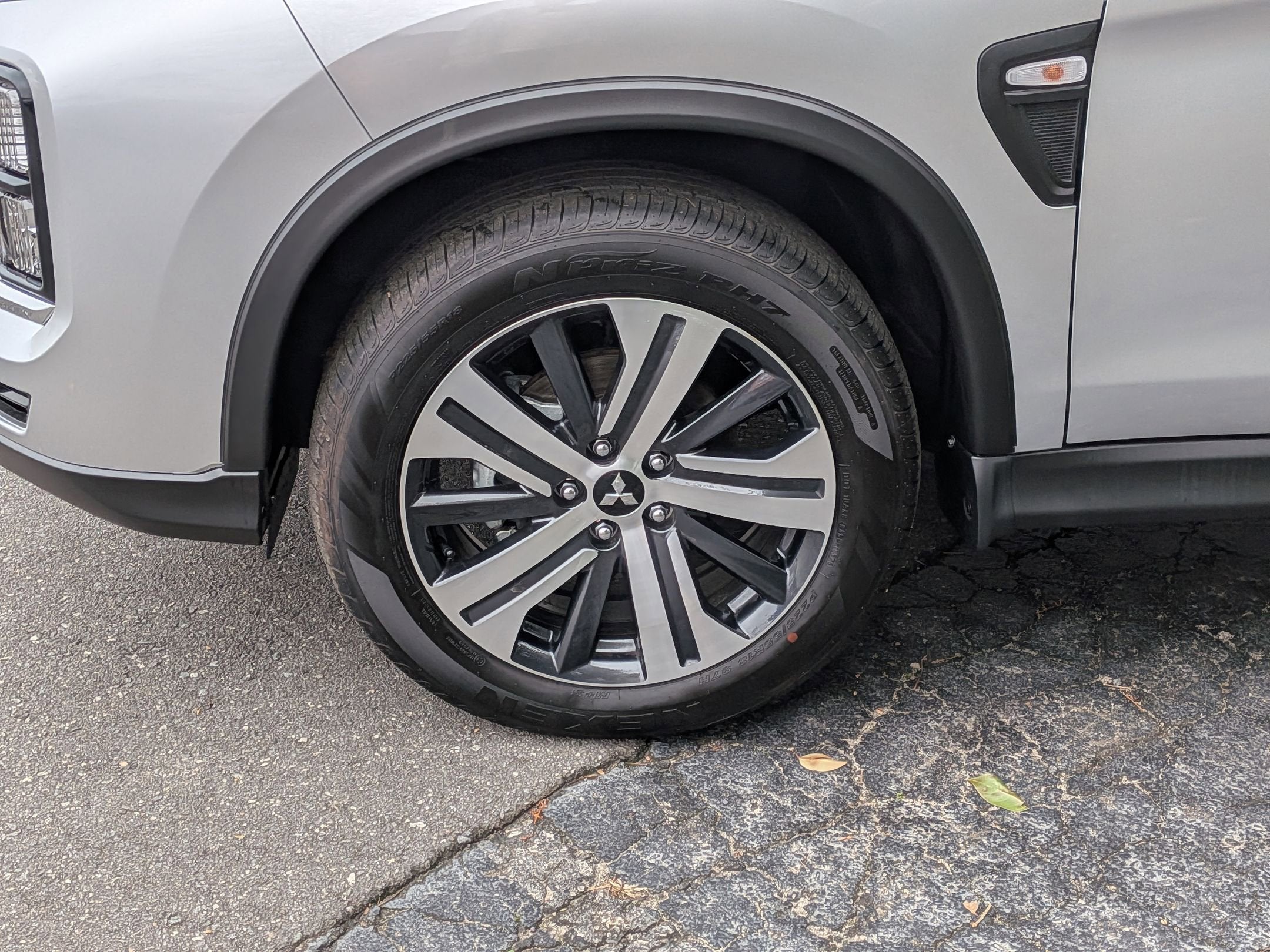 2025 Mitsubishi Outlander Sport ES