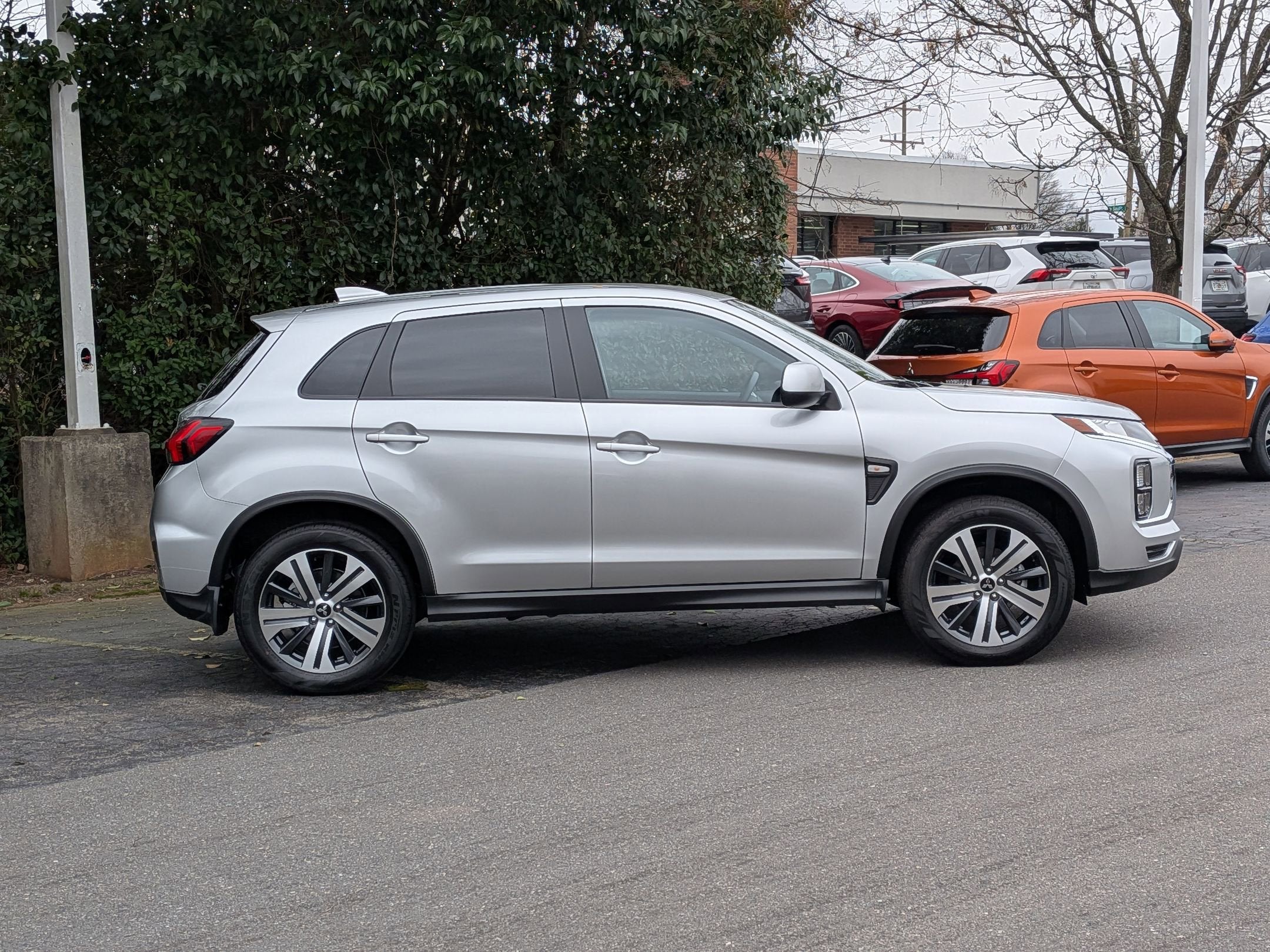 2025 Mitsubishi Outlander Sport ES