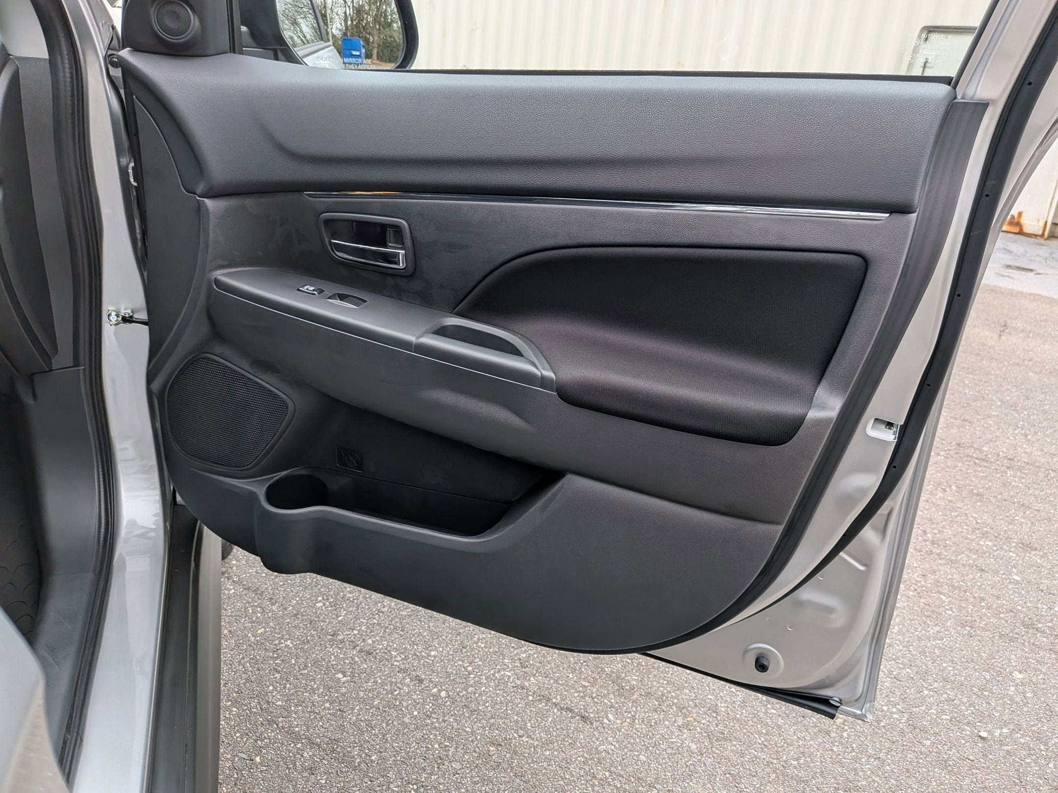 2025 Mitsubishi Outlander Sport ES