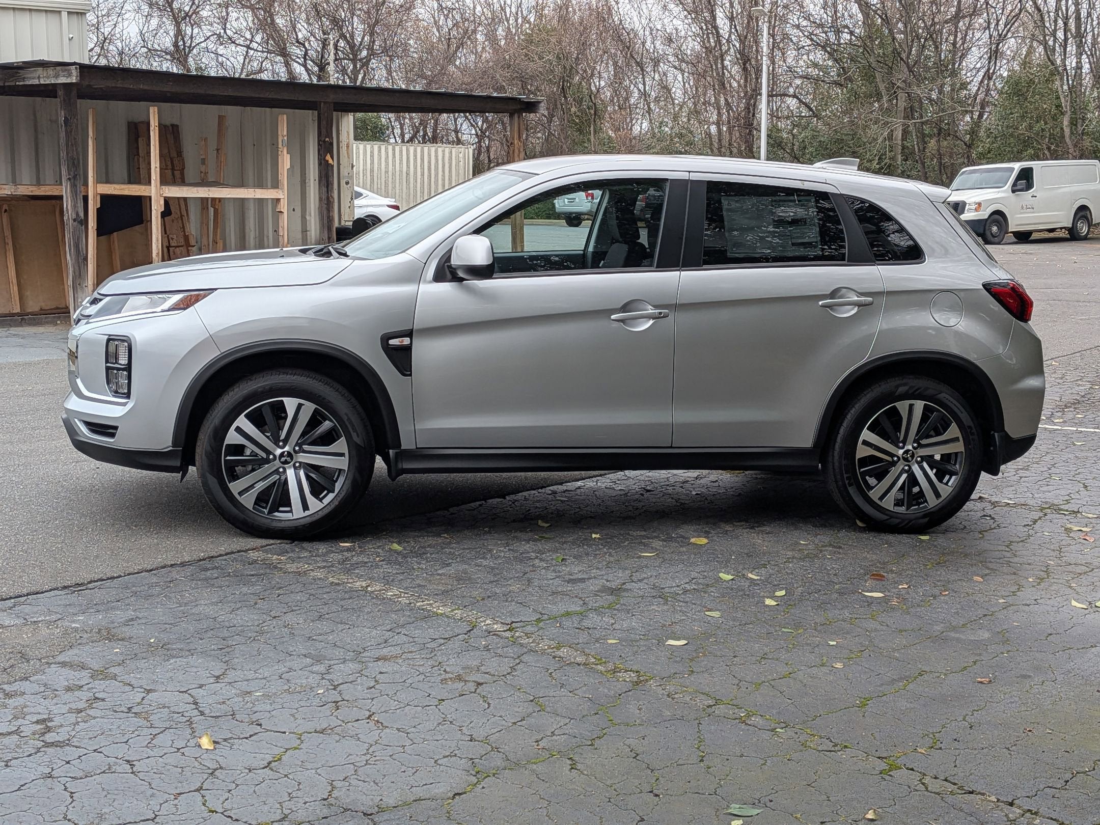 2025 Mitsubishi Outlander Sport ES