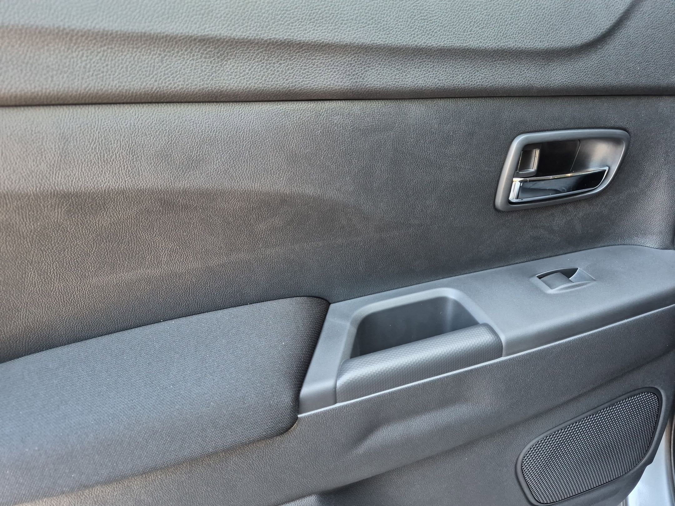 2026 Mitsubishi Outlander Sport ES