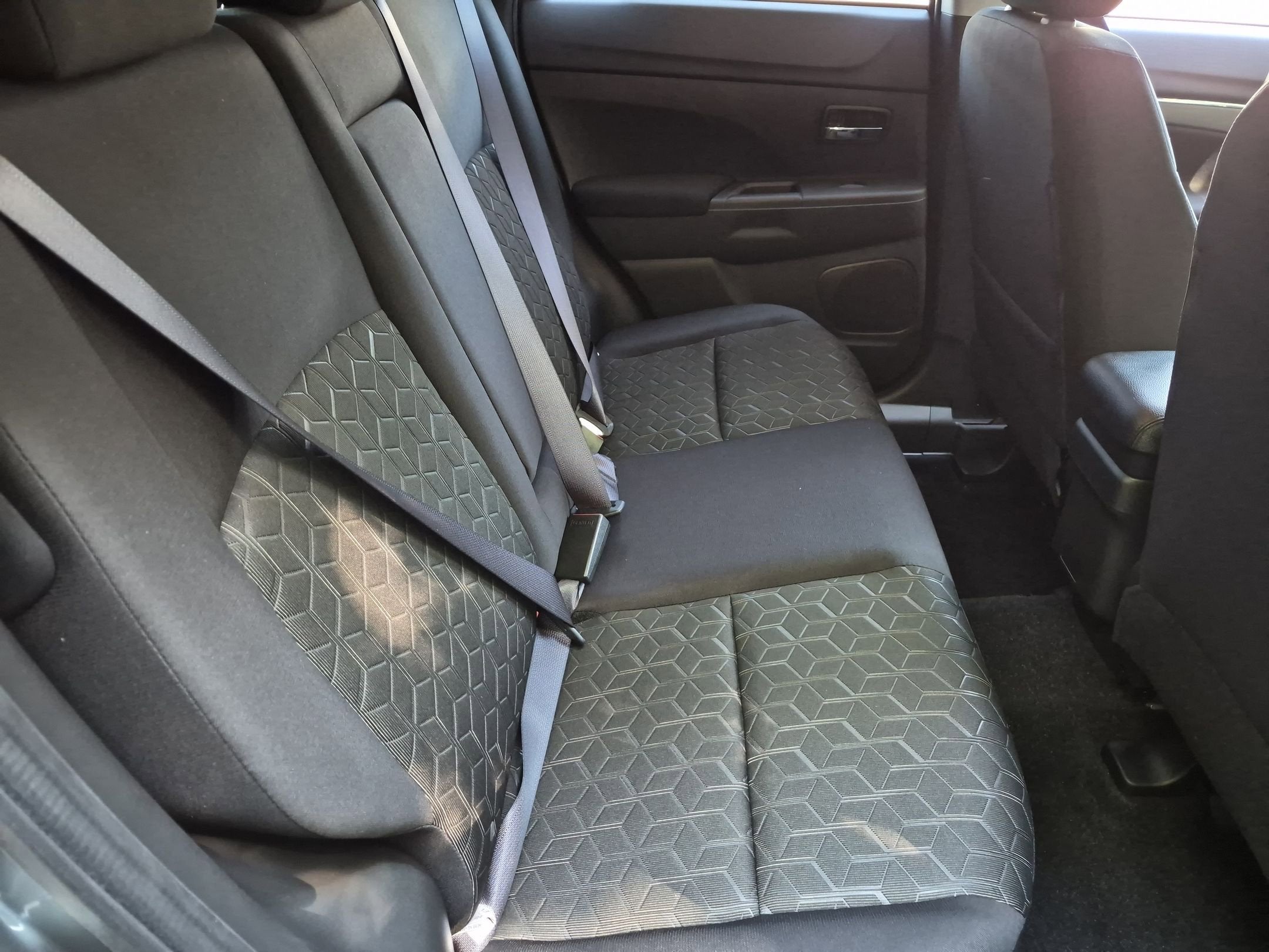 2026 Mitsubishi Outlander Sport ES