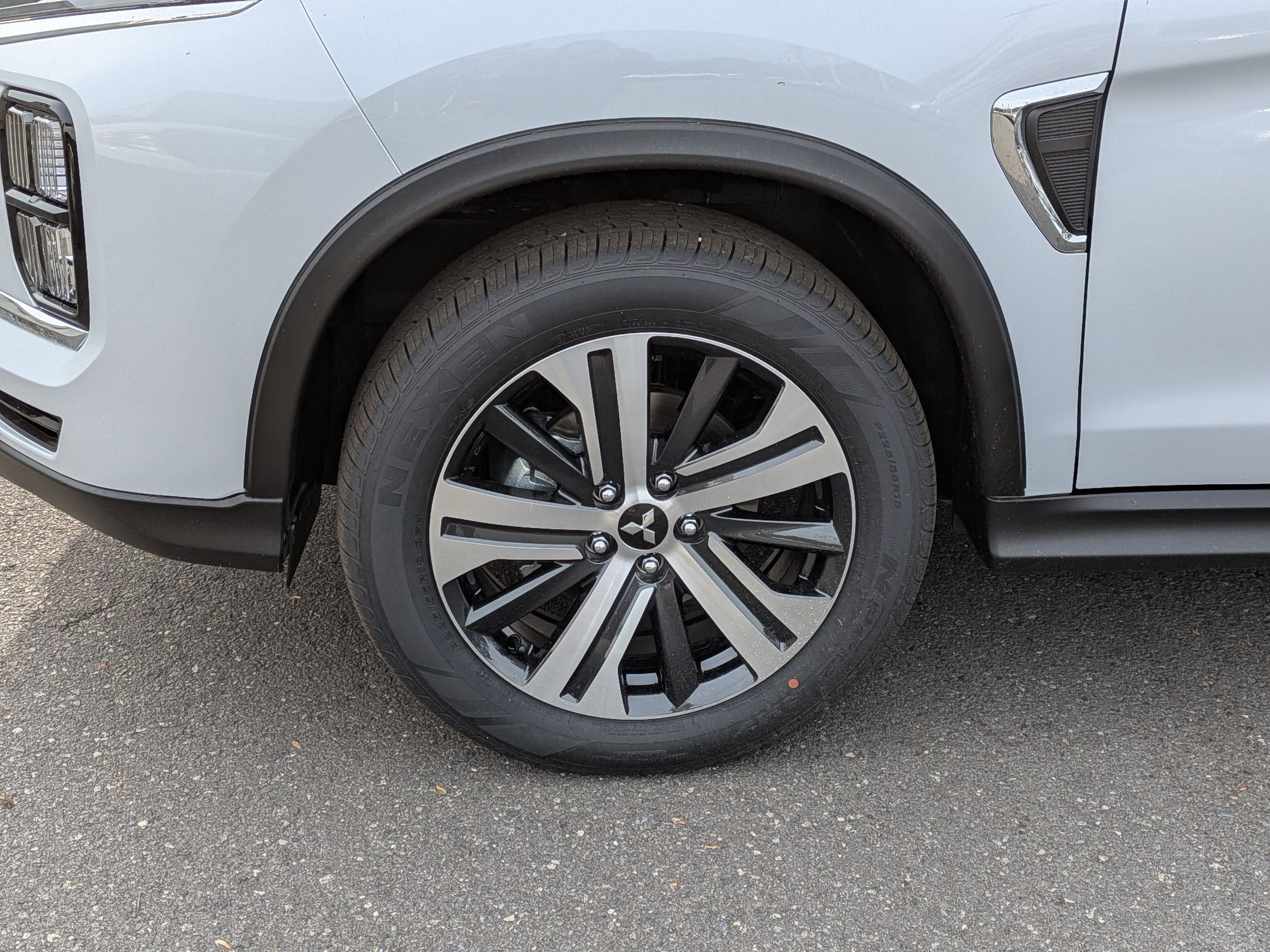 2026 Mitsubishi Outlander Sport SE