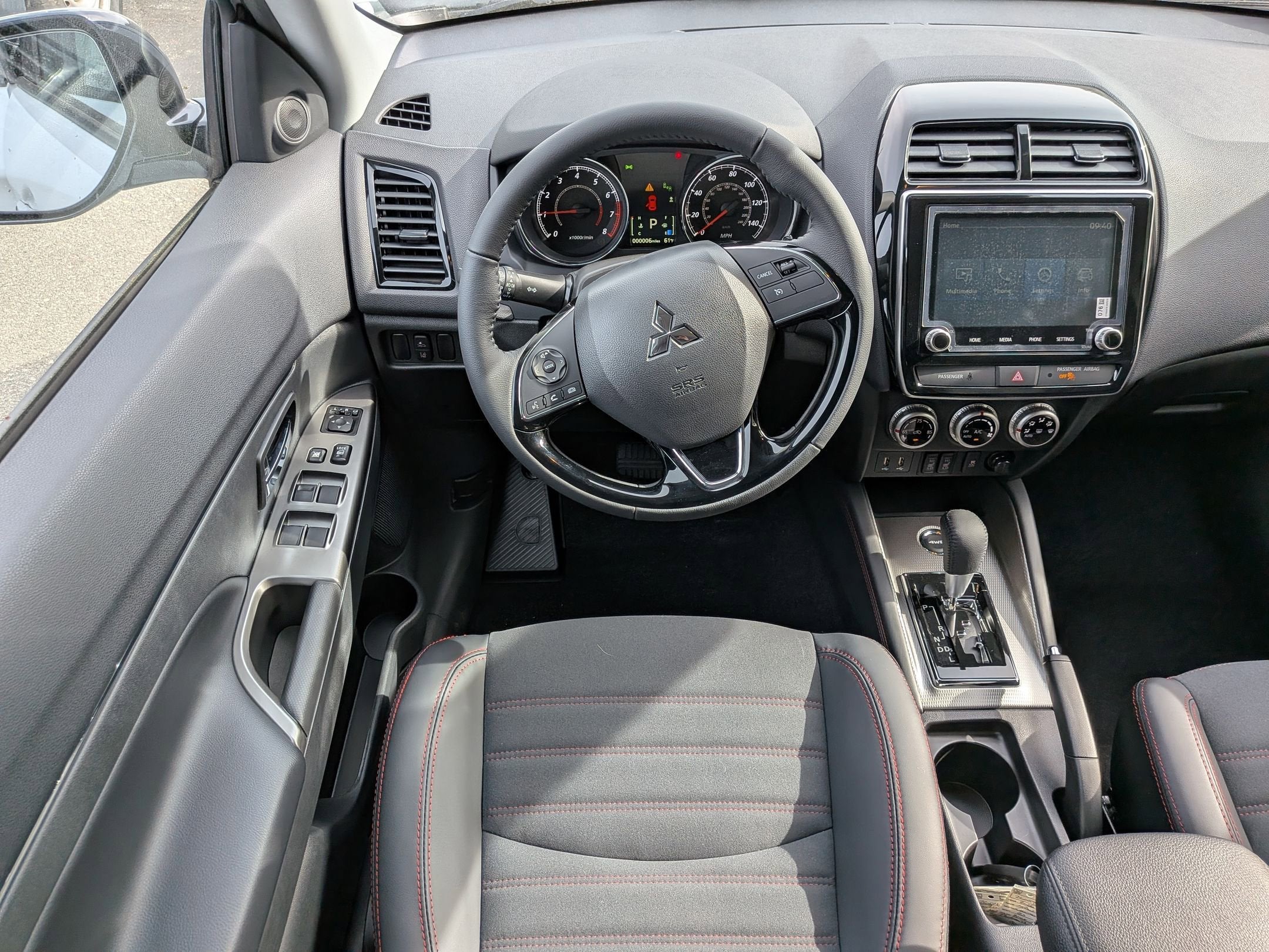 2026 Mitsubishi Outlander Sport SE