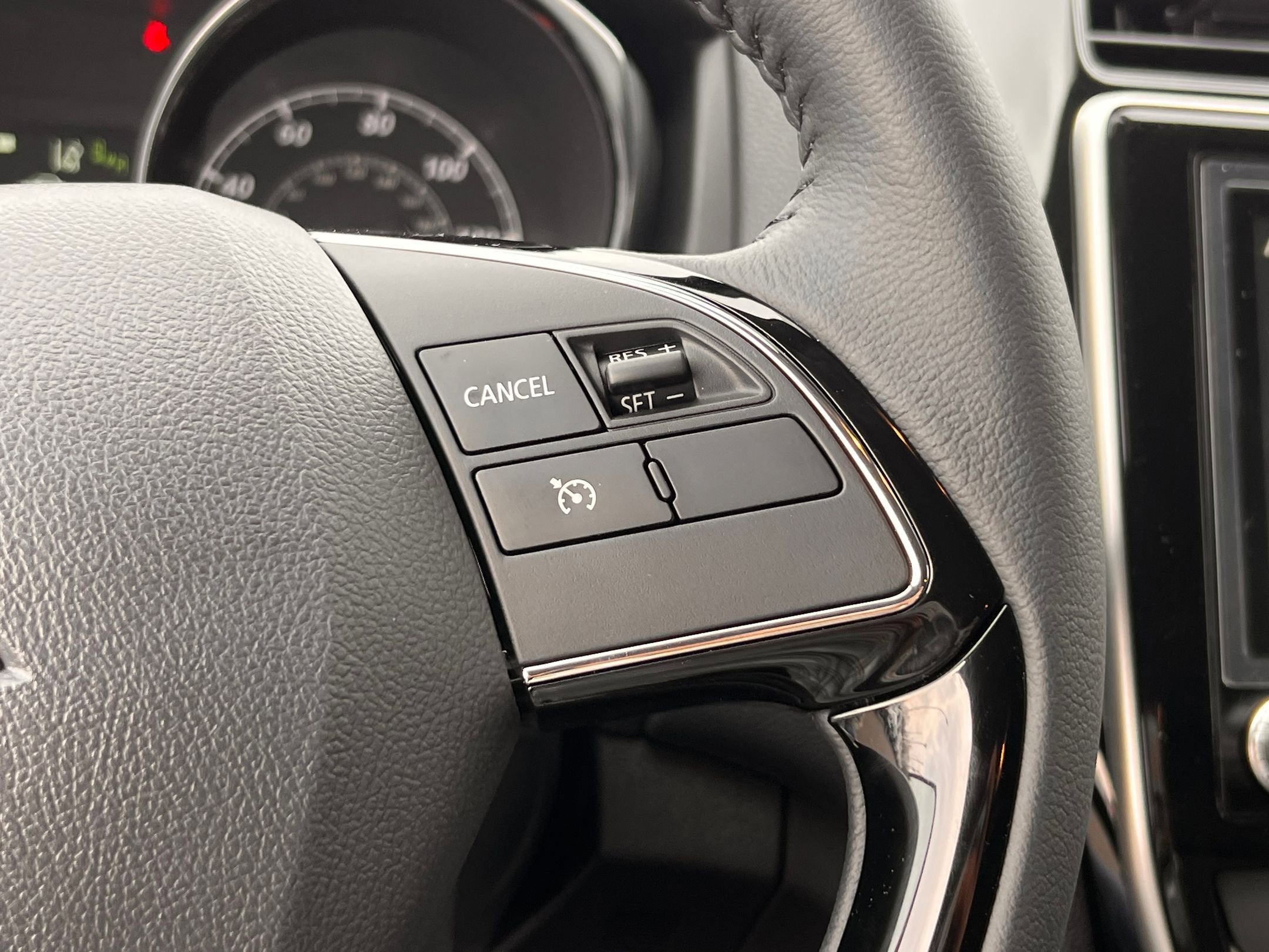 2026 Mitsubishi Outlander Sport SE