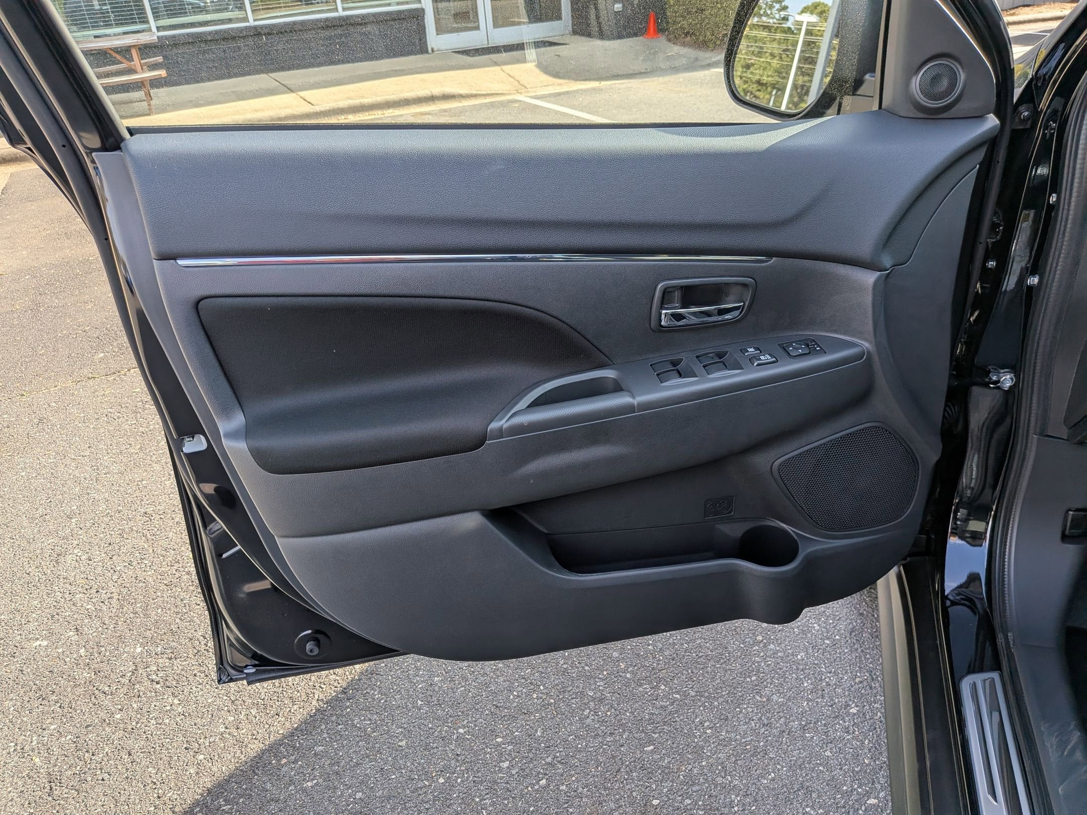 2026 Mitsubishi Outlander Sport LE