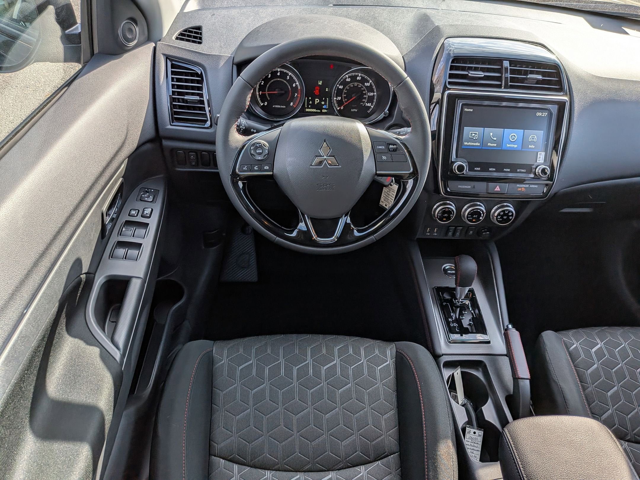 2026 Mitsubishi Outlander Sport LE