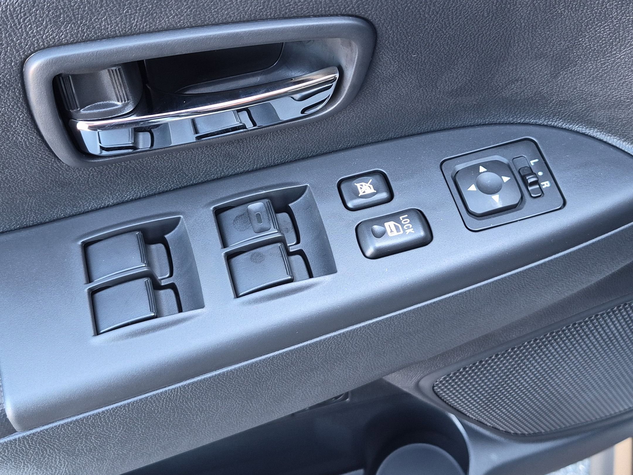 2026 Mitsubishi Outlander Sport ES