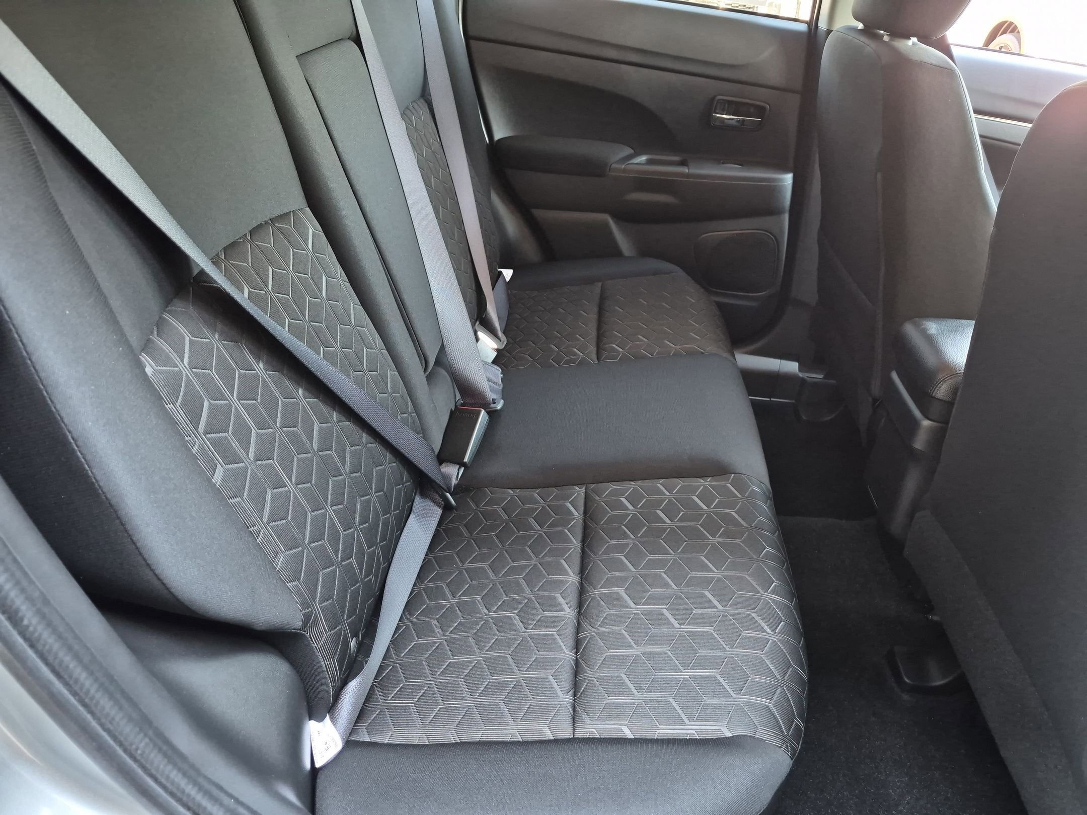 2026 Mitsubishi Outlander Sport ES