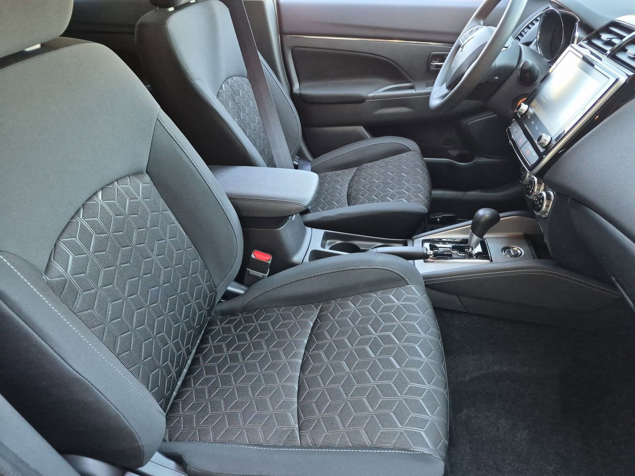 2026 Mitsubishi Outlander Sport ES