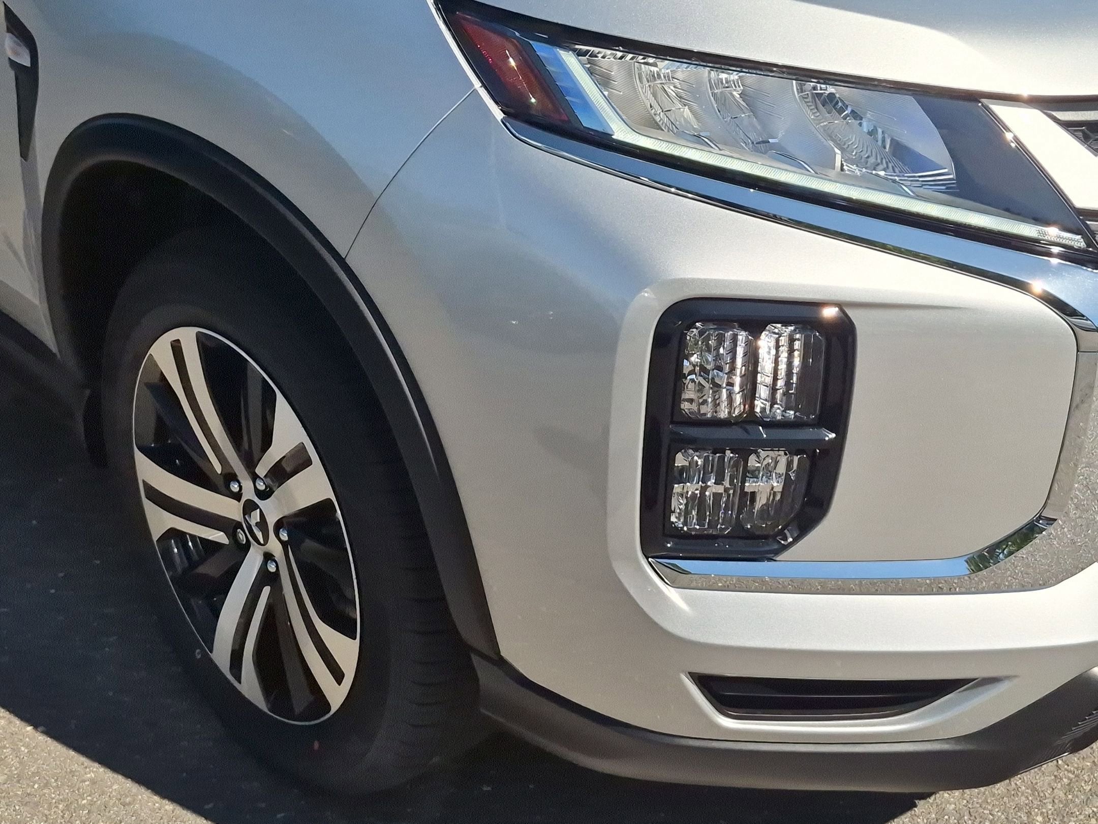 2026 Mitsubishi Outlander Sport ES