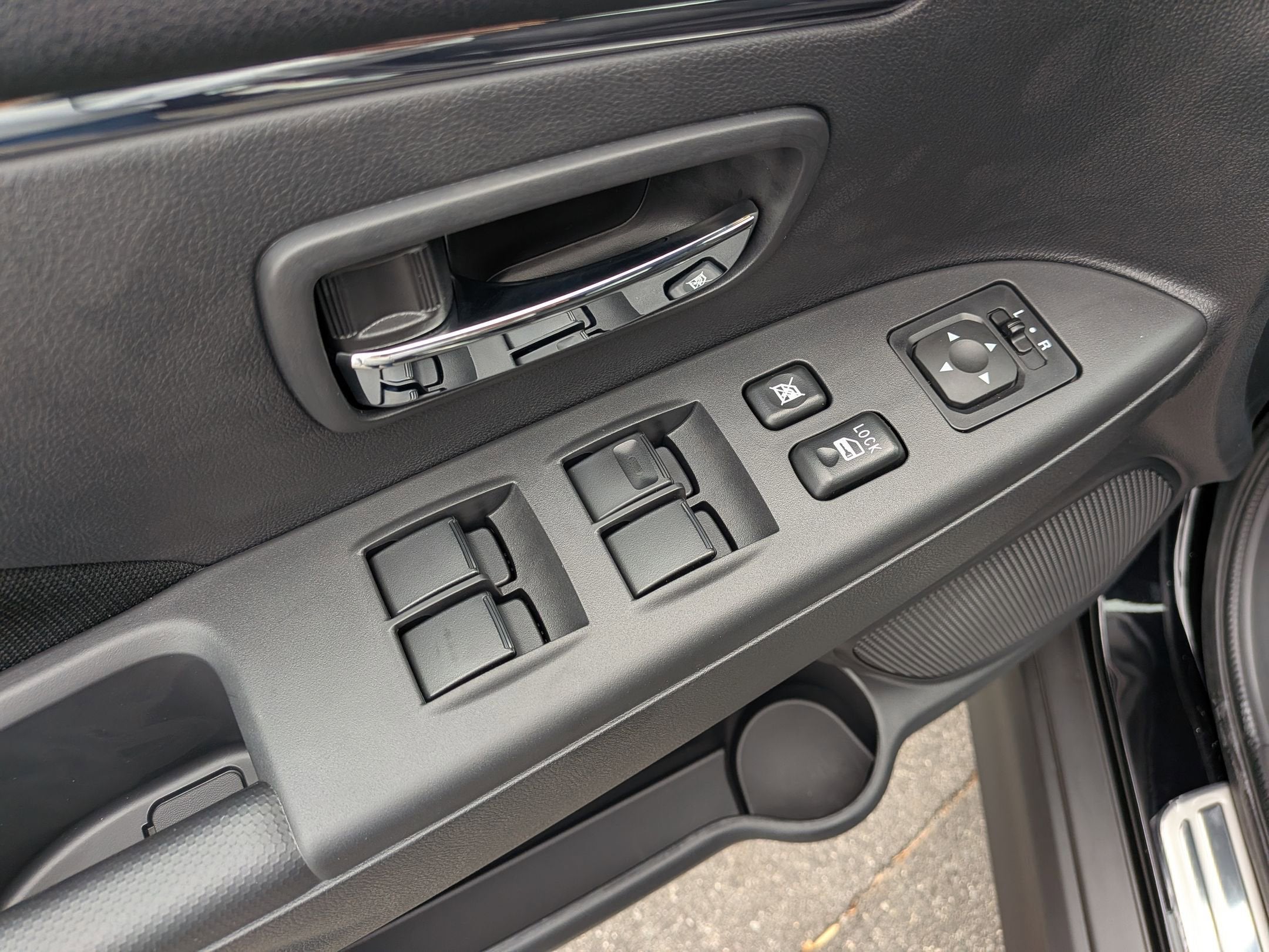 2026 Mitsubishi Outlander Sport ES