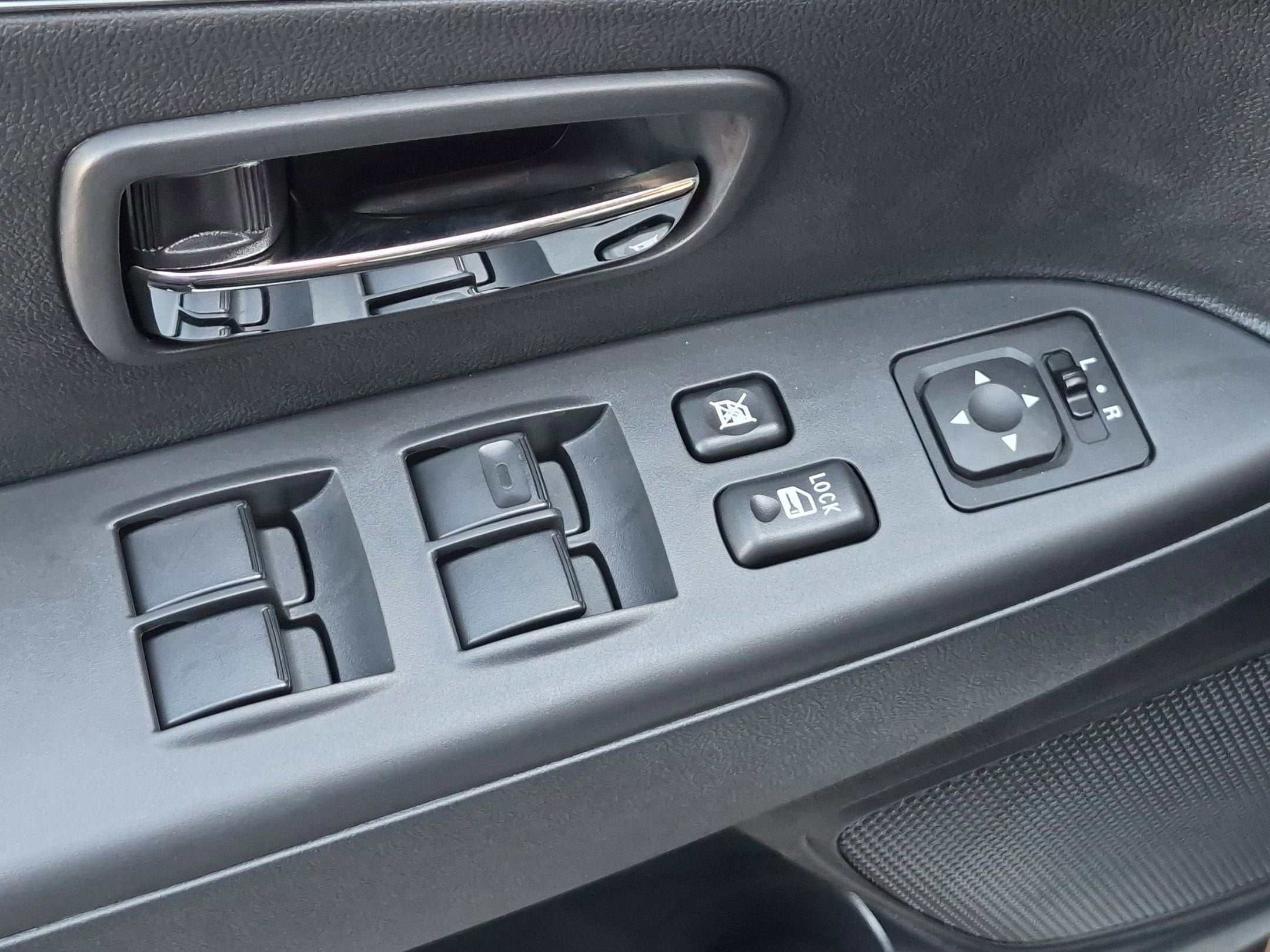 2026 Mitsubishi Outlander Sport ES