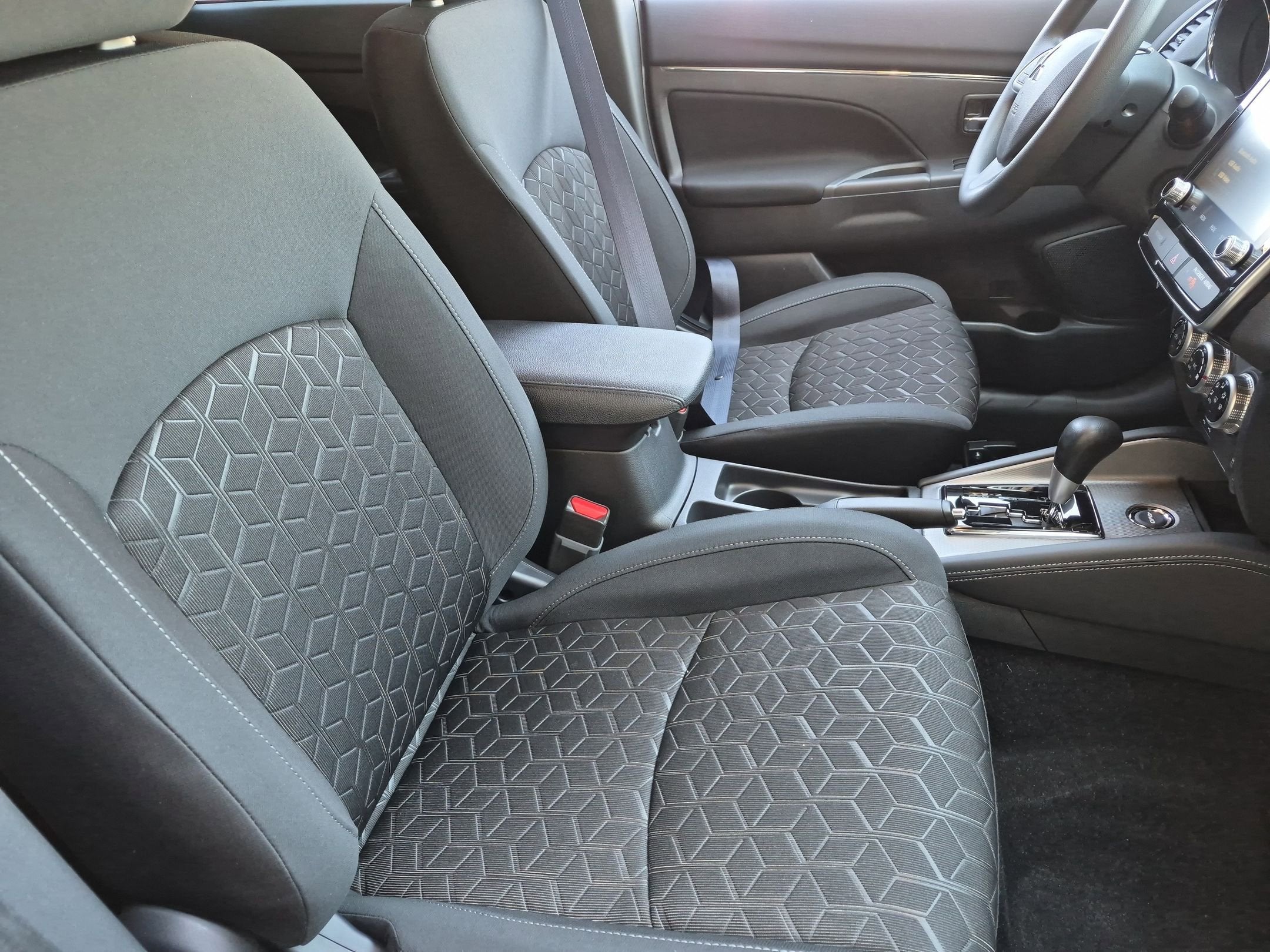 2026 Mitsubishi Outlander Sport ES