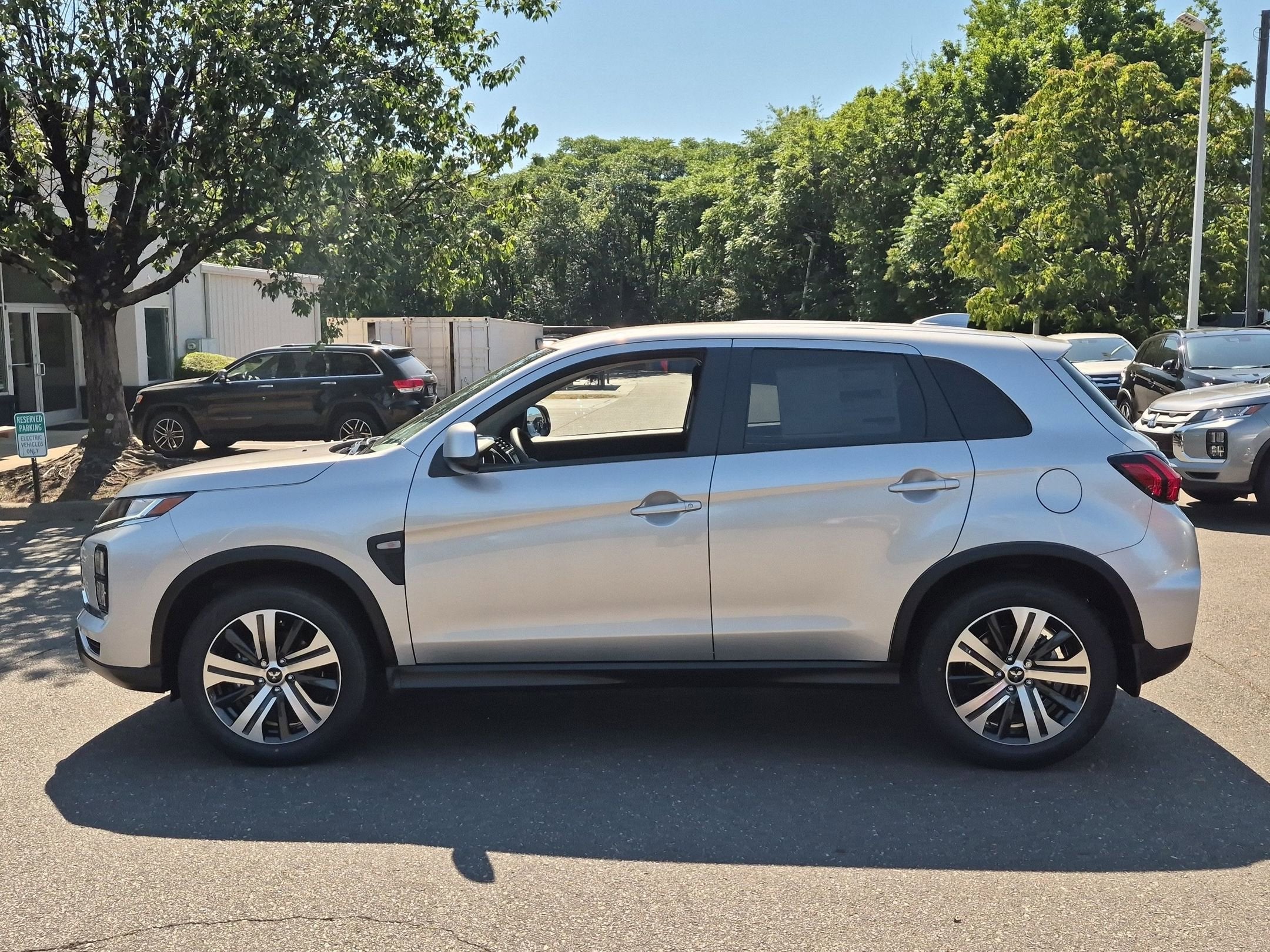 2026 Mitsubishi Outlander Sport ES