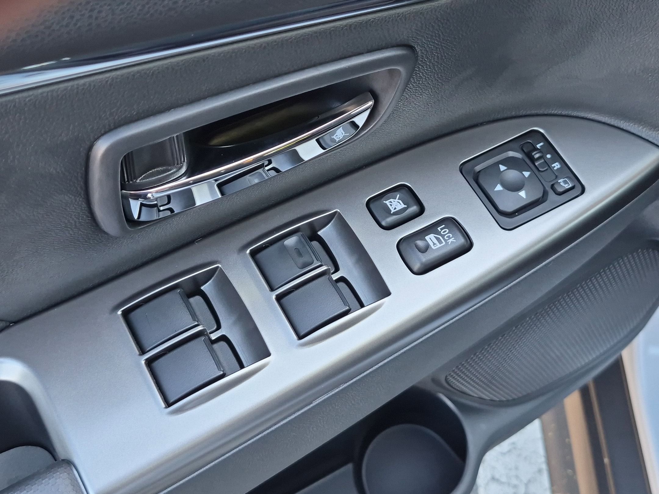 2026 Mitsubishi Outlander Sport SE