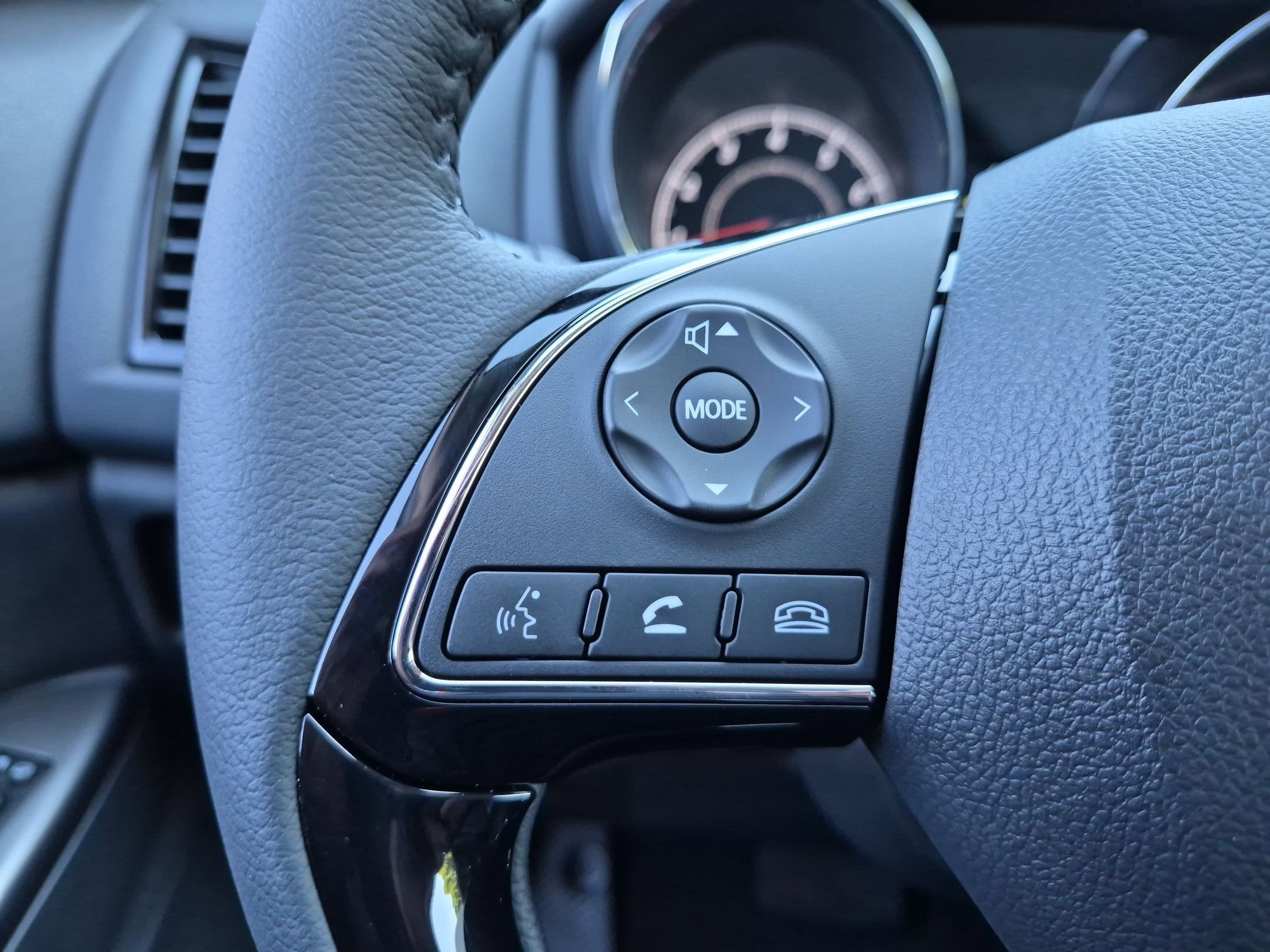 2026 Mitsubishi Outlander Sport SE