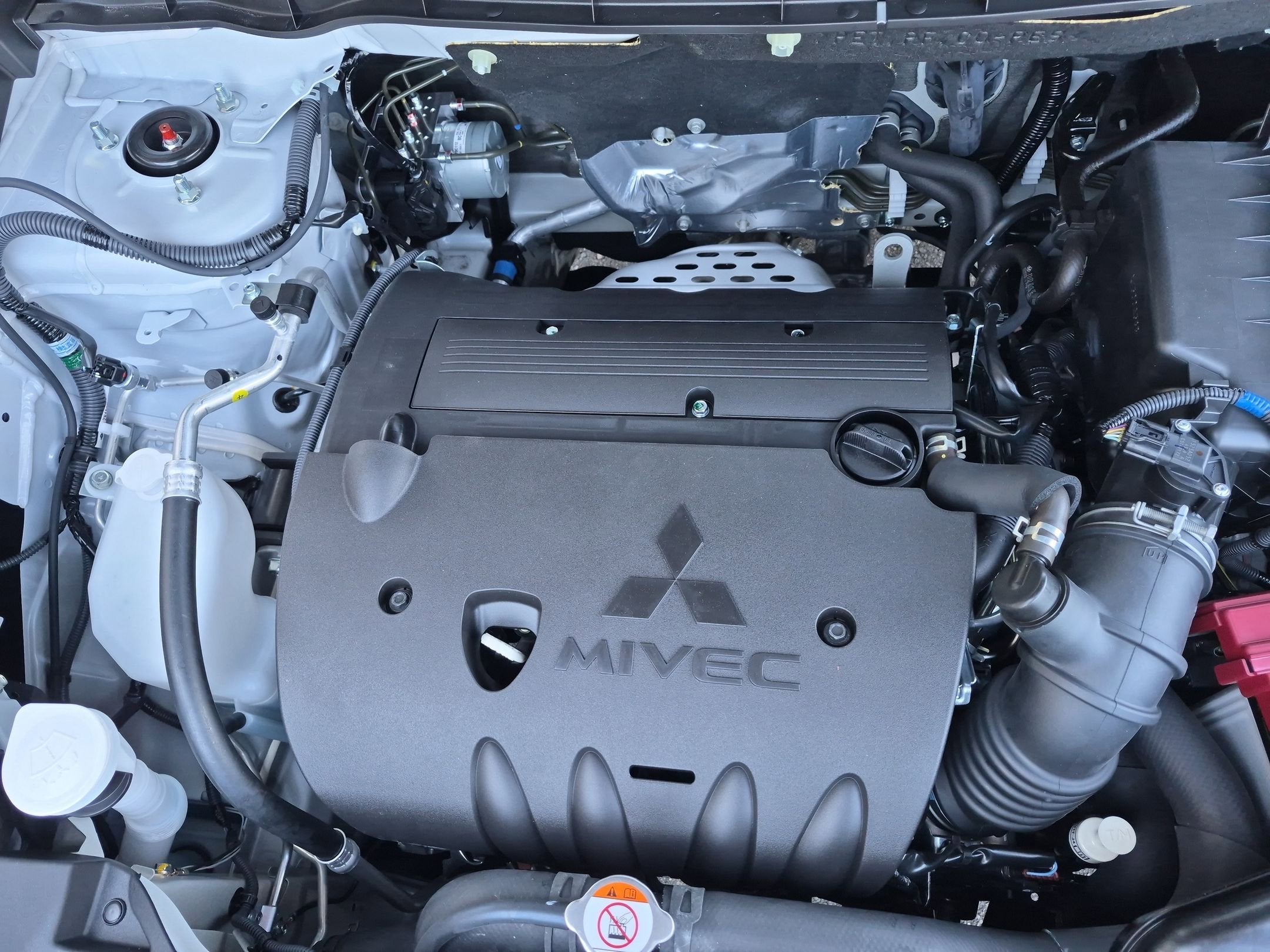 2026 Mitsubishi Outlander Sport SE