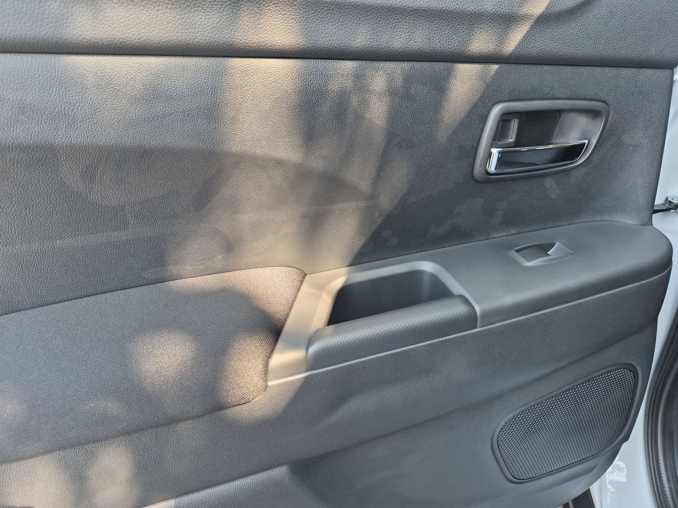 2026 Mitsubishi Outlander Sport LE