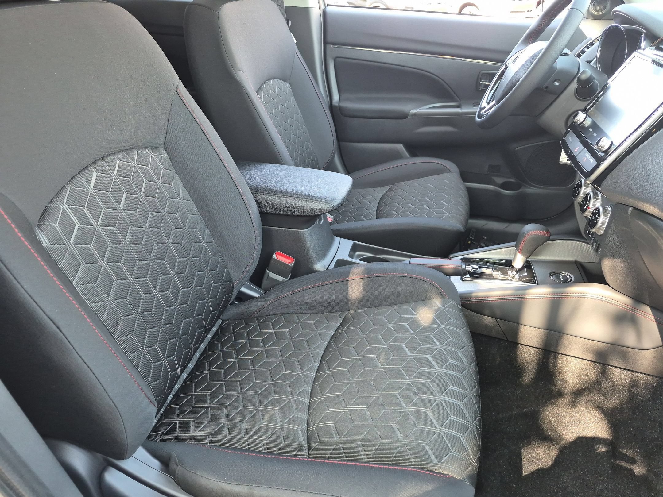 2026 Mitsubishi Outlander Sport LE
