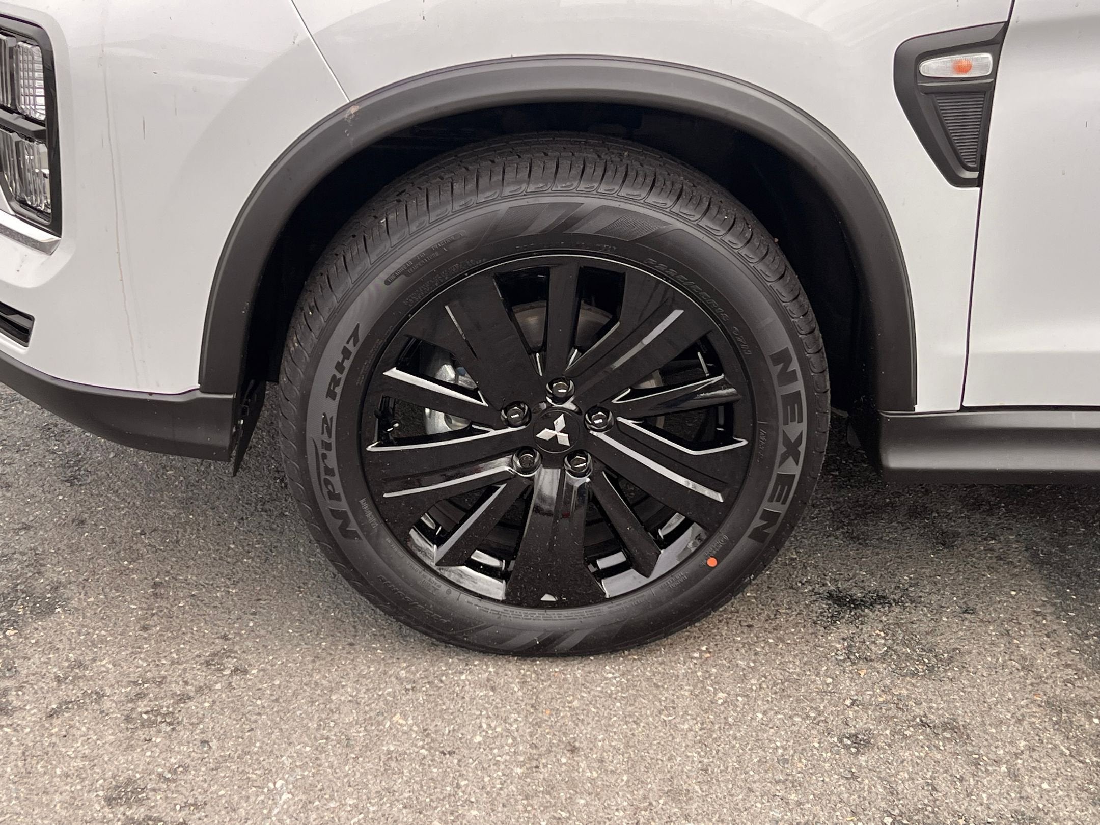 2025 Mitsubishi Outlander Sport LE