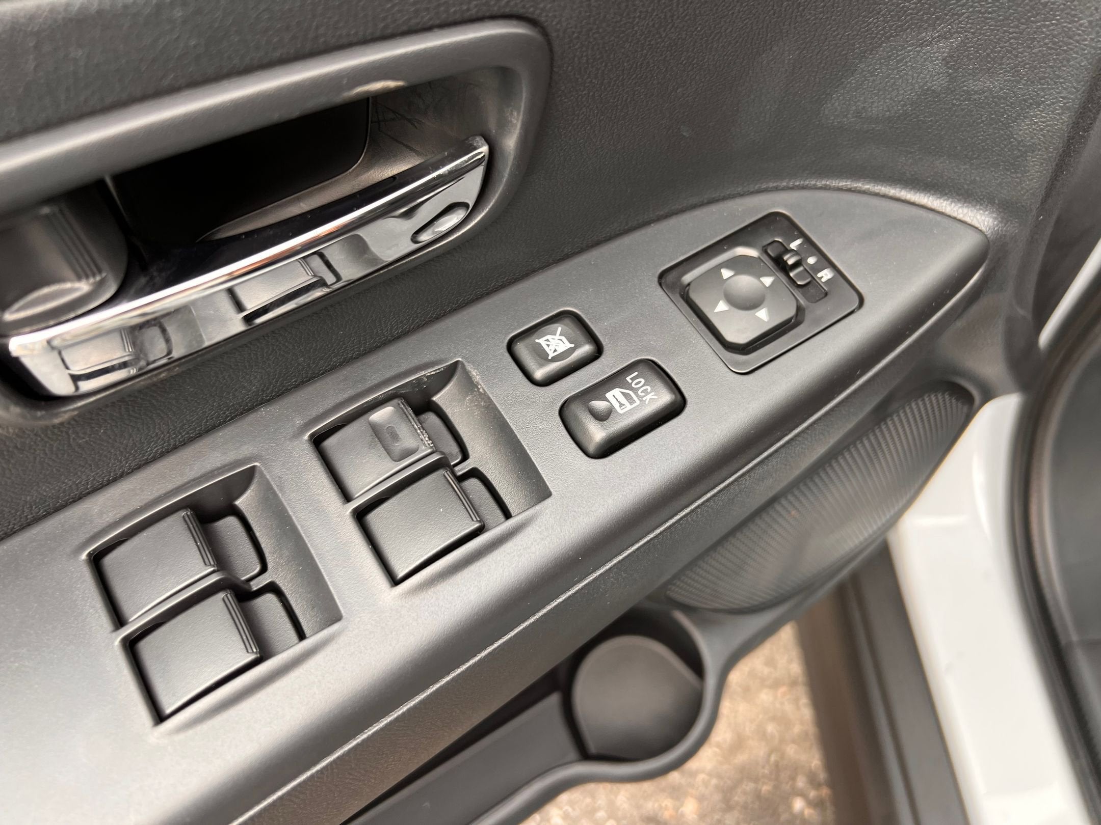 2025 Mitsubishi Outlander Sport LE