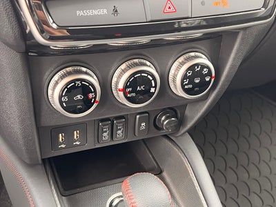 2025 Mitsubishi Outlander Sport LE