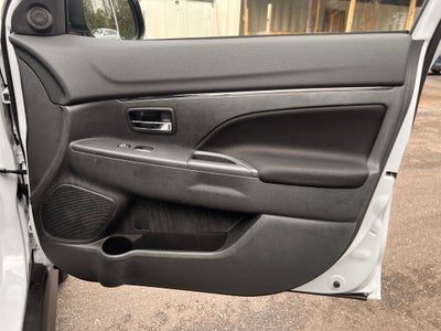 2025 Mitsubishi Outlander Sport LE