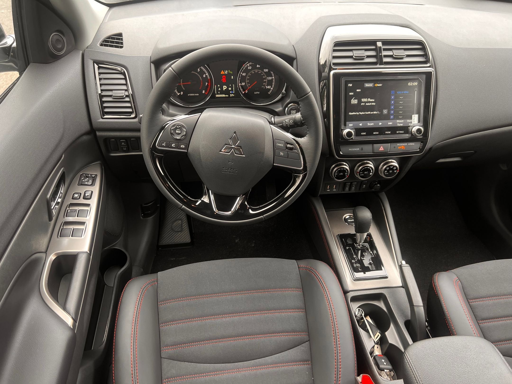 2026 Mitsubishi Outlander Sport SE