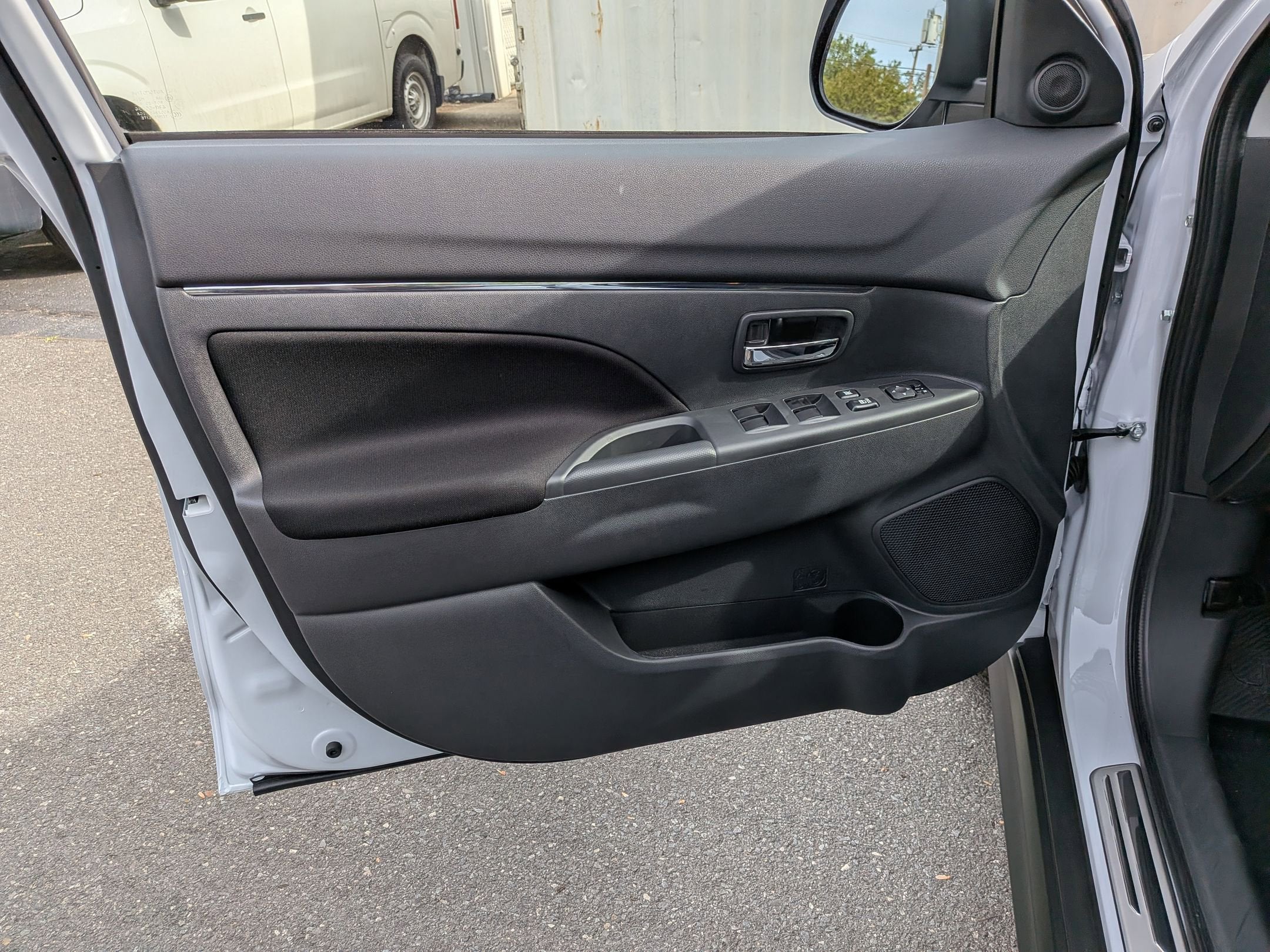 2026 Mitsubishi Outlander Sport LE