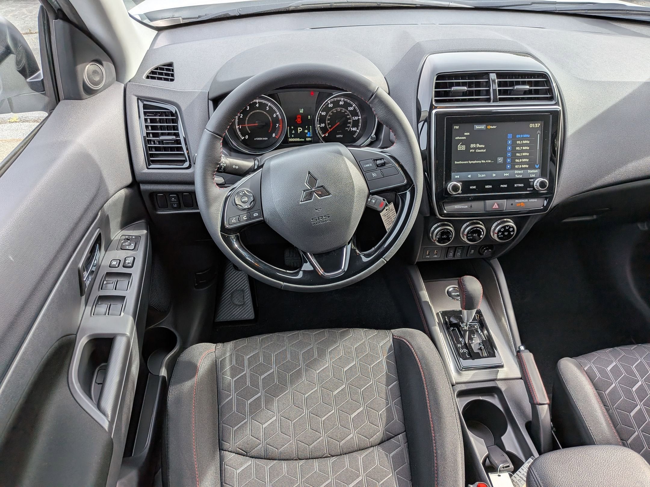2026 Mitsubishi Outlander Sport LE